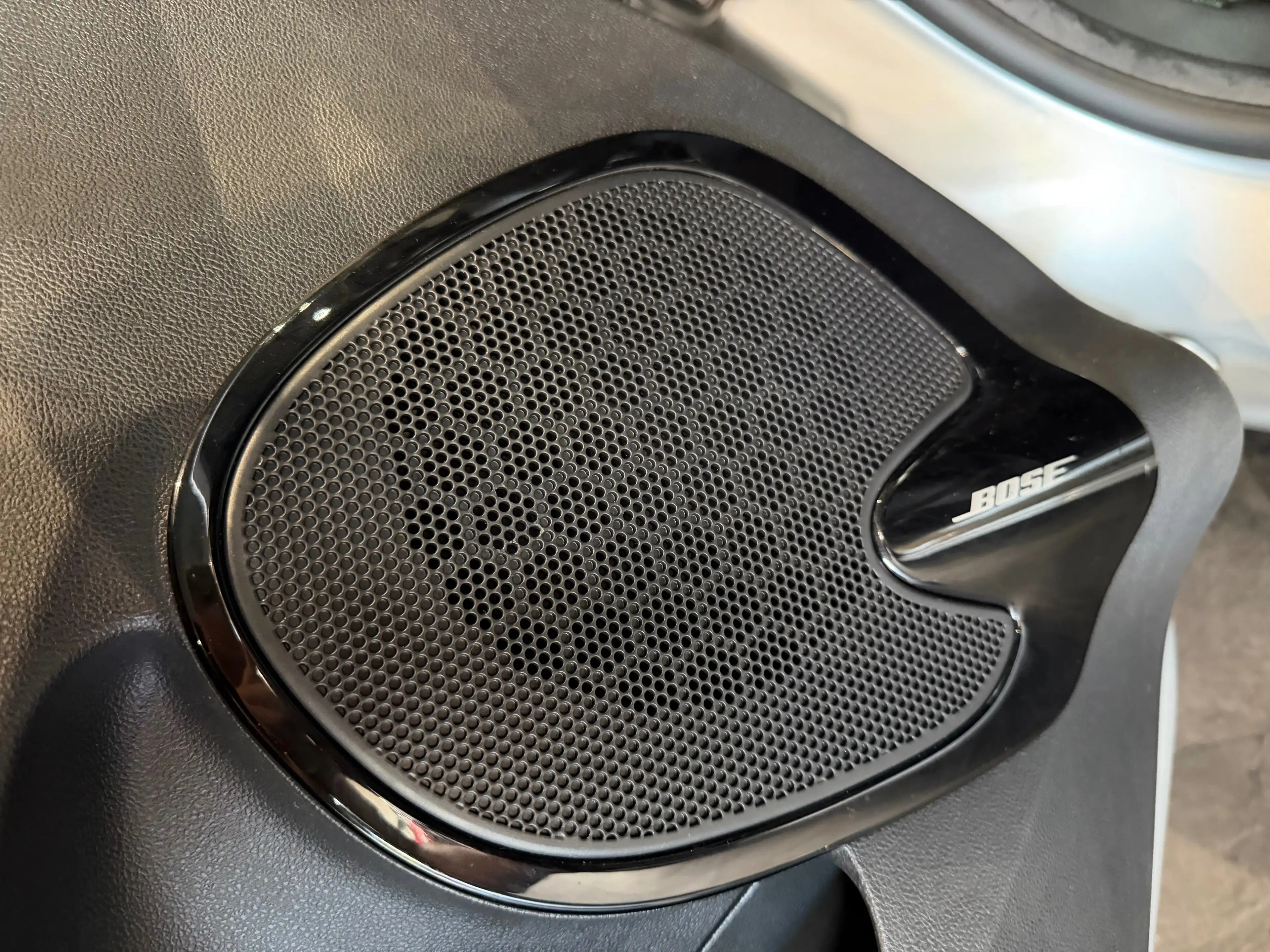 Renault Clio 0.9 TCe Bose Edition - GARANTIE 12M - CARNET FULL — photo 10
