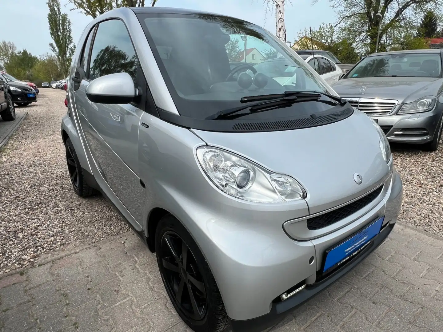 smart forTwo *Klima*SHZ*Servo*Navi*Leder*TÜV NEU Silber - 2