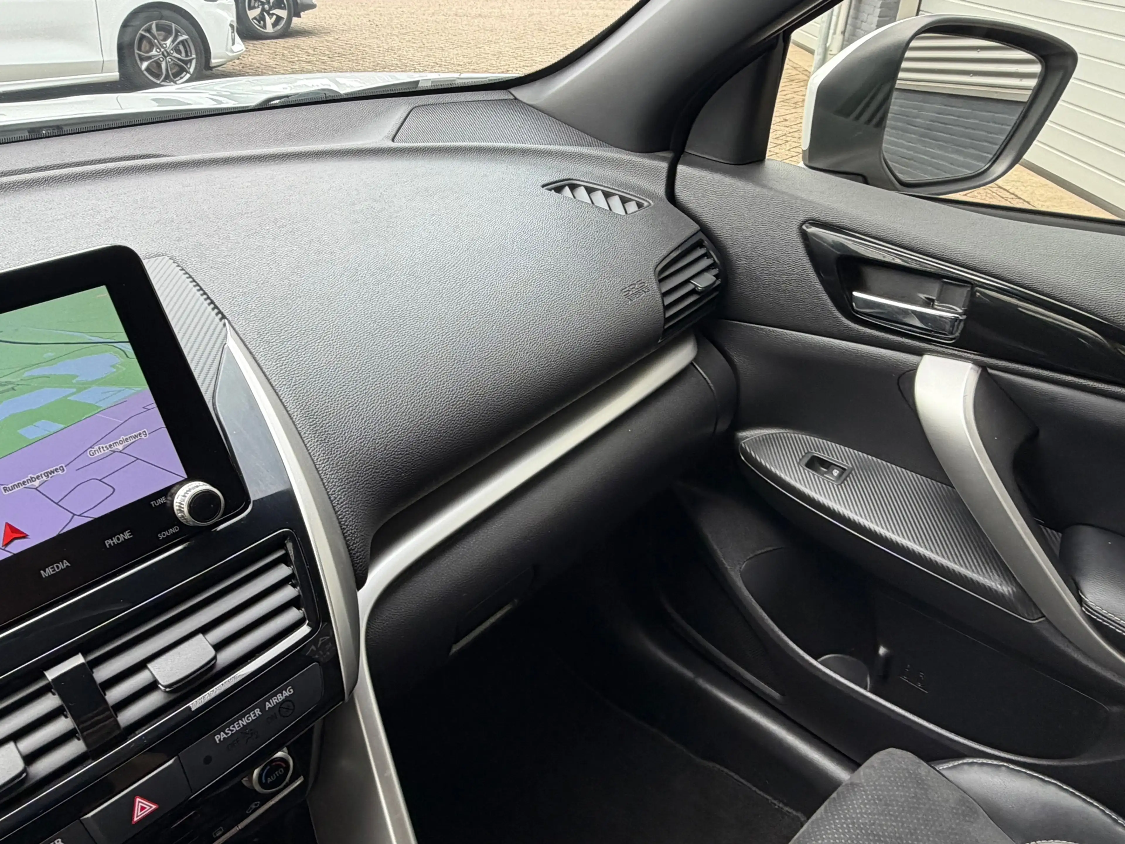 Mitsubishi Eclipse Cross 2.4 PHEV 188PK Navi,Clima,ACC,Carplay,ElektrRamen+ — photo 21