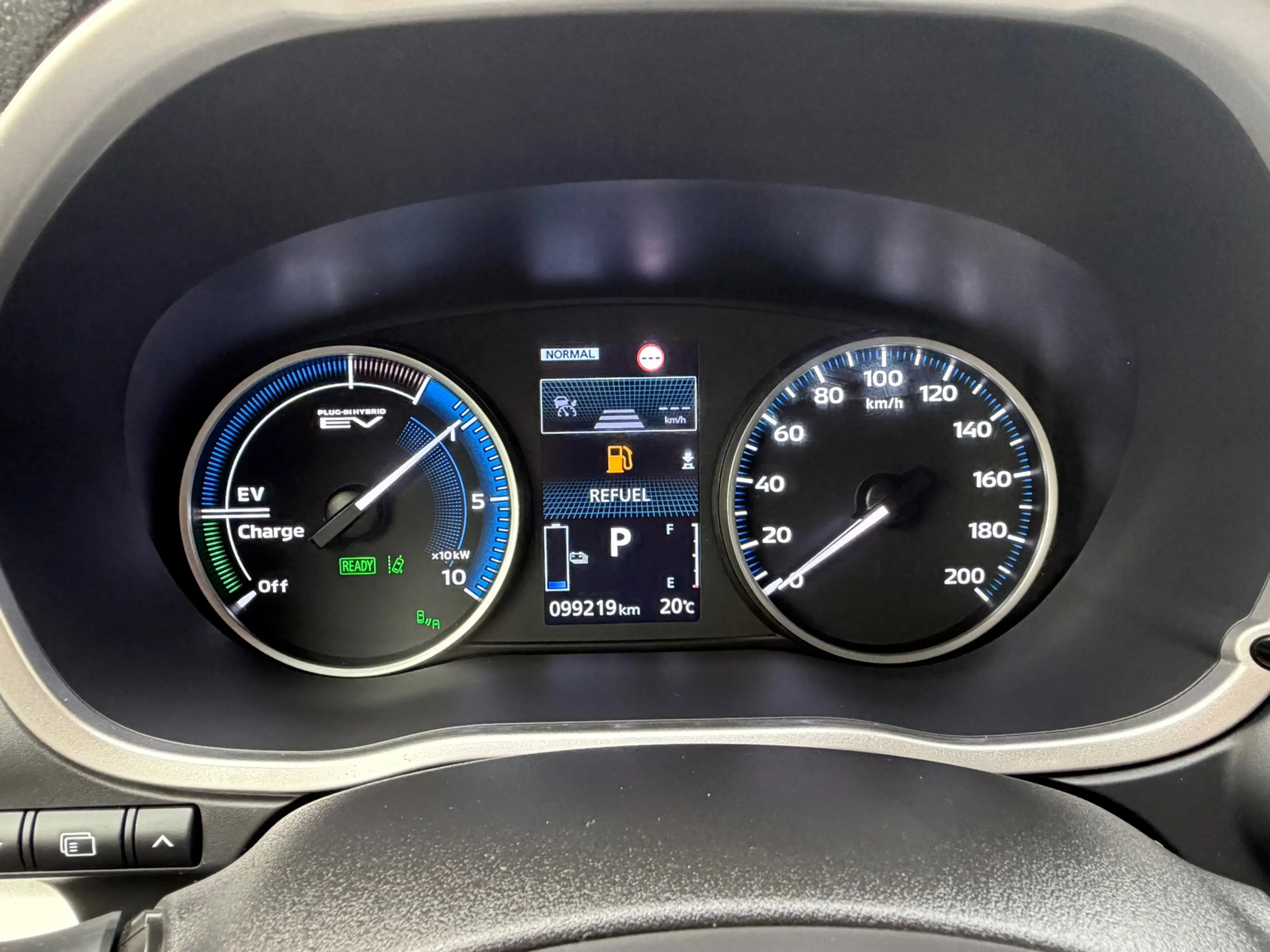 Mitsubishi Eclipse Cross 2.4 PHEV 188PK Navi,Clima,ACC,Carplay,ElektrRamen+ — photo 36