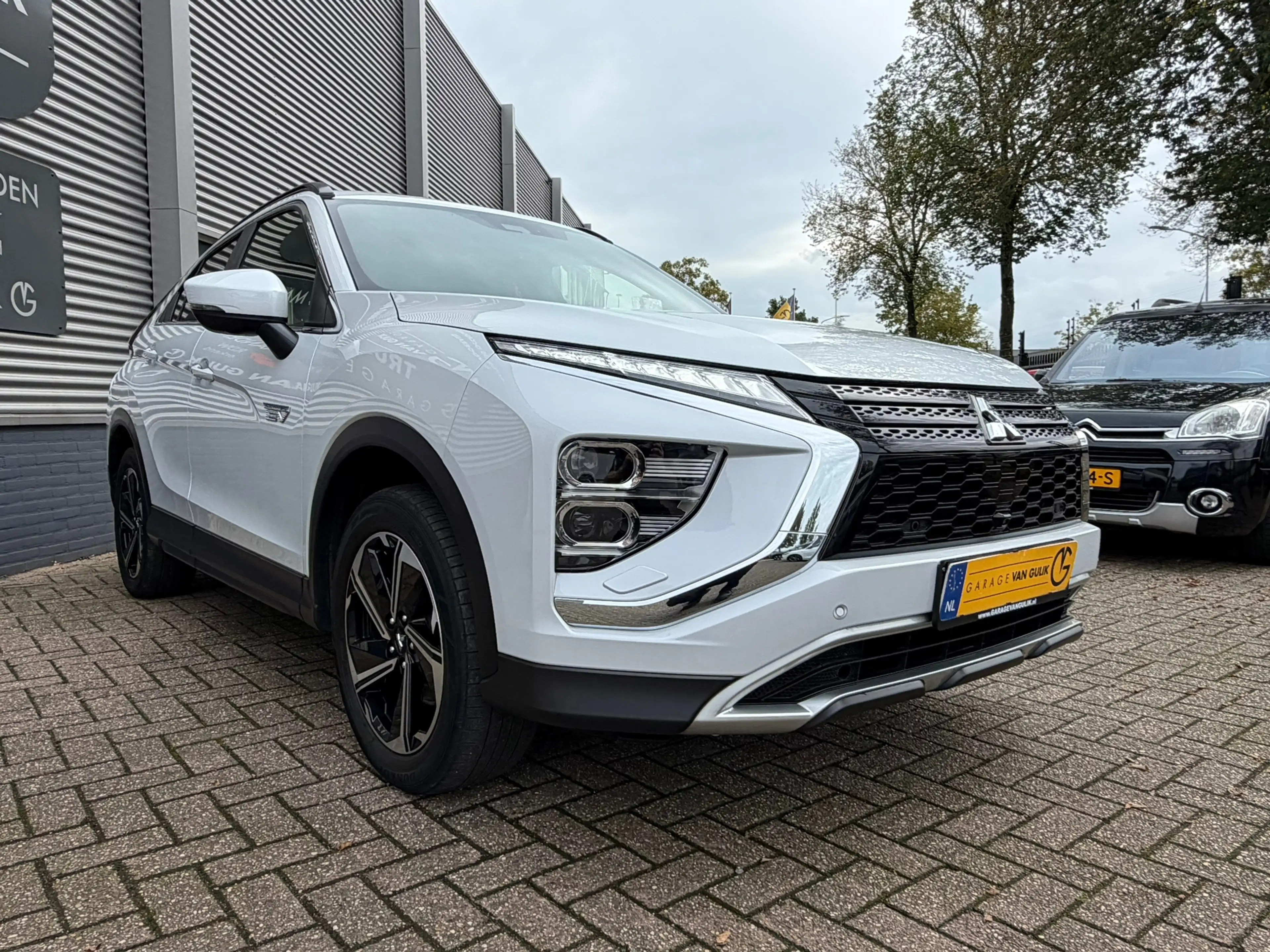 Mitsubishi Eclipse Cross 2.4 PHEV 188PK Navi,Clima,ACC,Carplay,ElektrRamen+ — photo 5