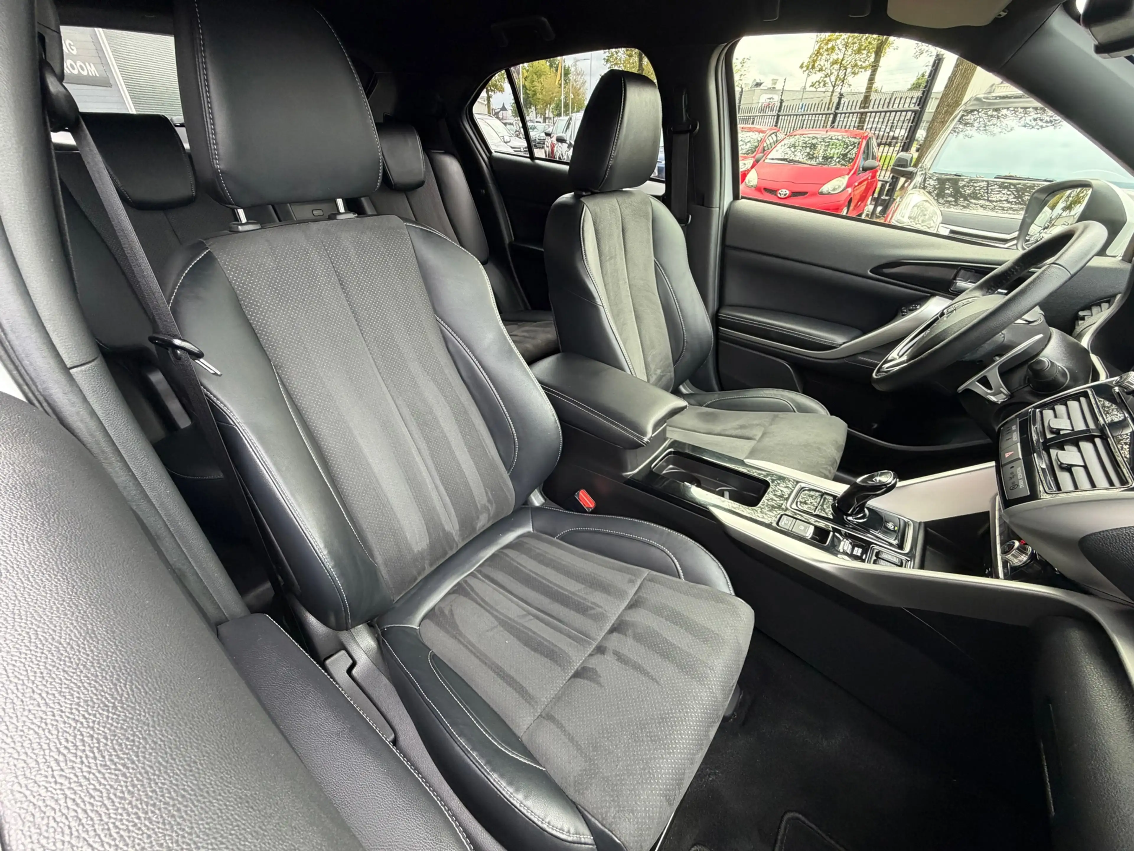 Mitsubishi Eclipse Cross 2.4 PHEV 188PK Navi,Clima,ACC,Carplay,ElektrRamen+ — photo 43