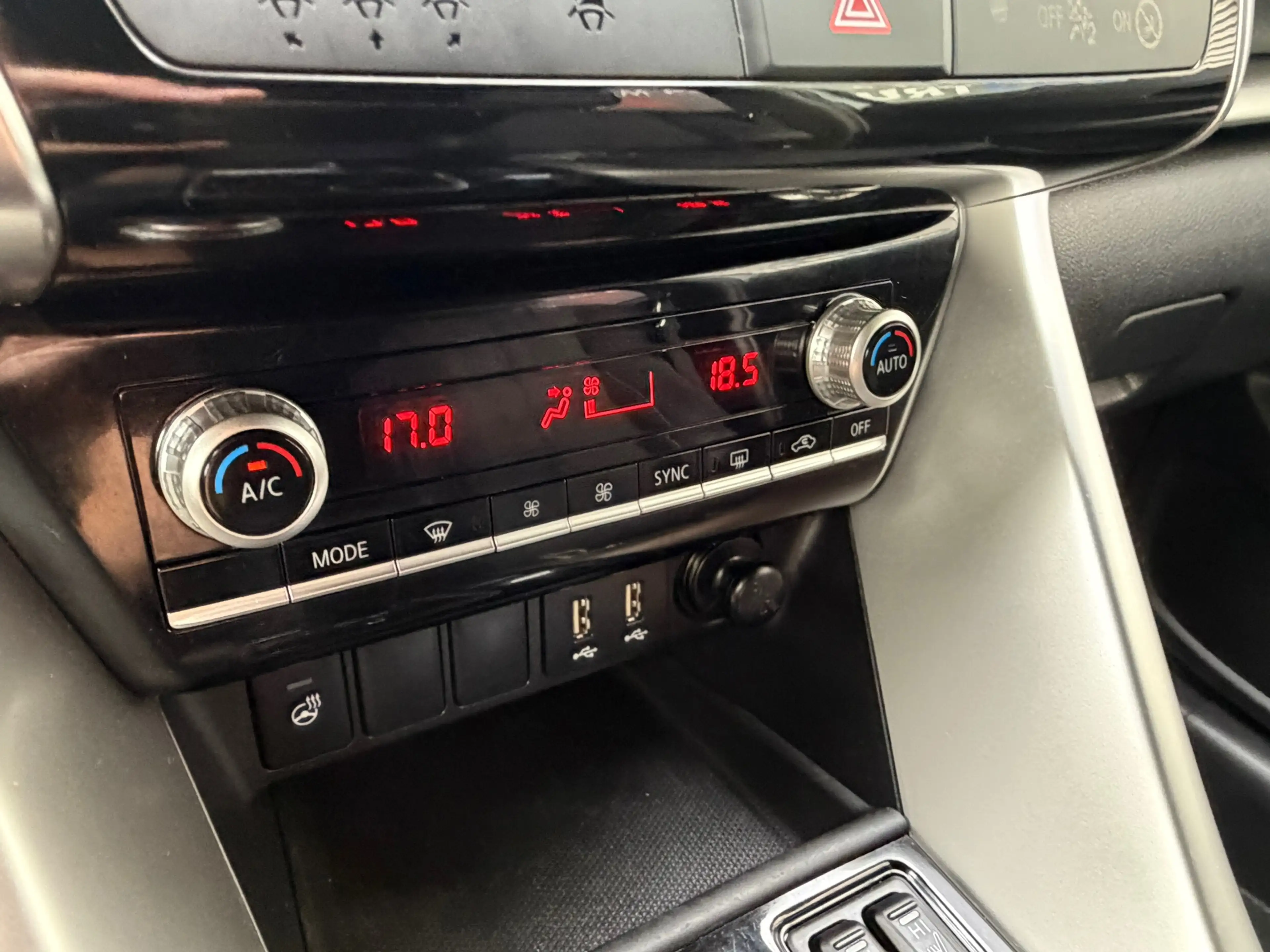 Mitsubishi Eclipse Cross 2.4 PHEV 188PK Navi,Clima,ACC,Carplay,ElektrRamen+ — photo 28