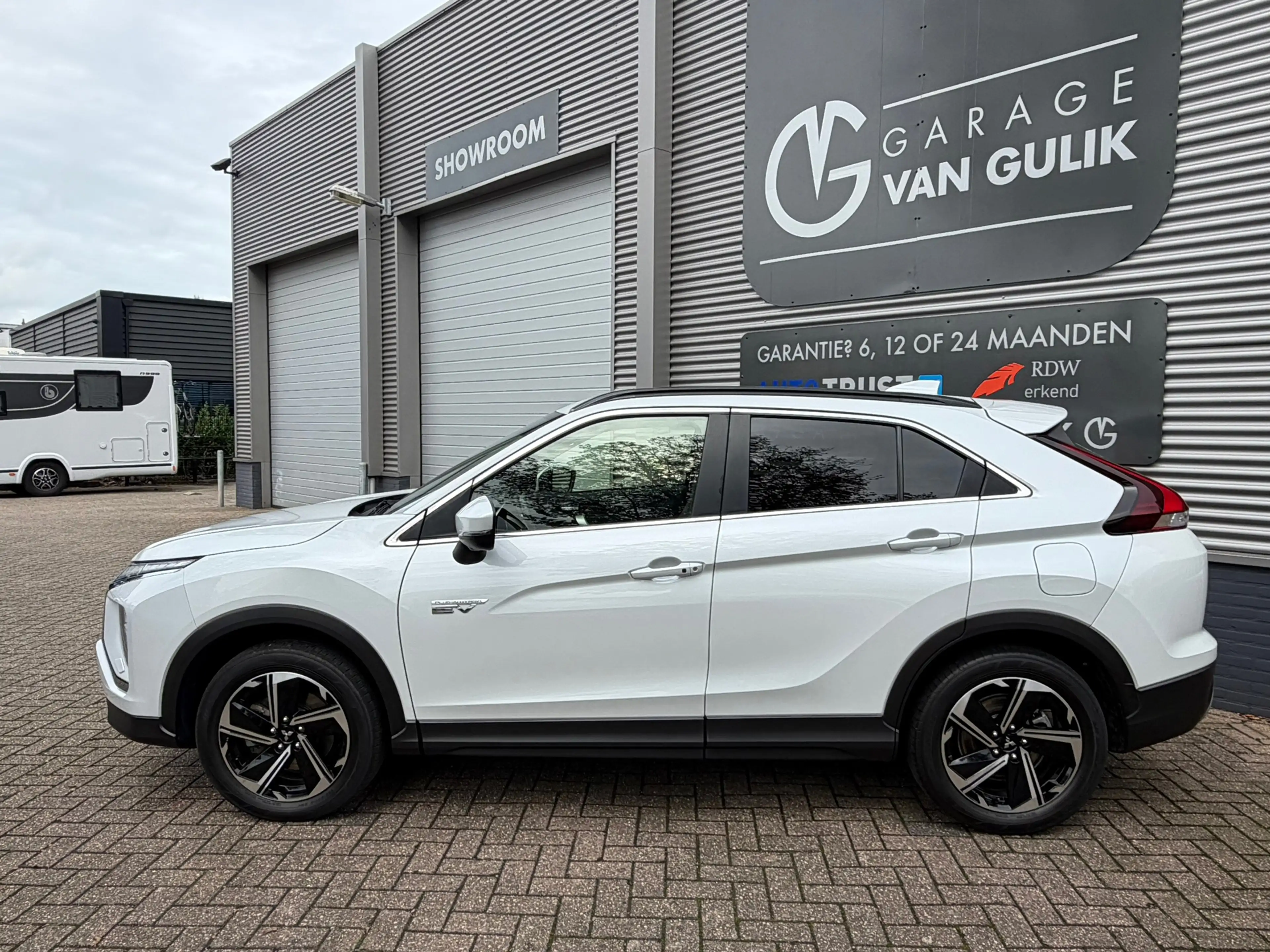 Mitsubishi Eclipse Cross 2.4 PHEV 188PK Navi,Clima,ACC,Carplay,ElektrRamen+ — photo 9