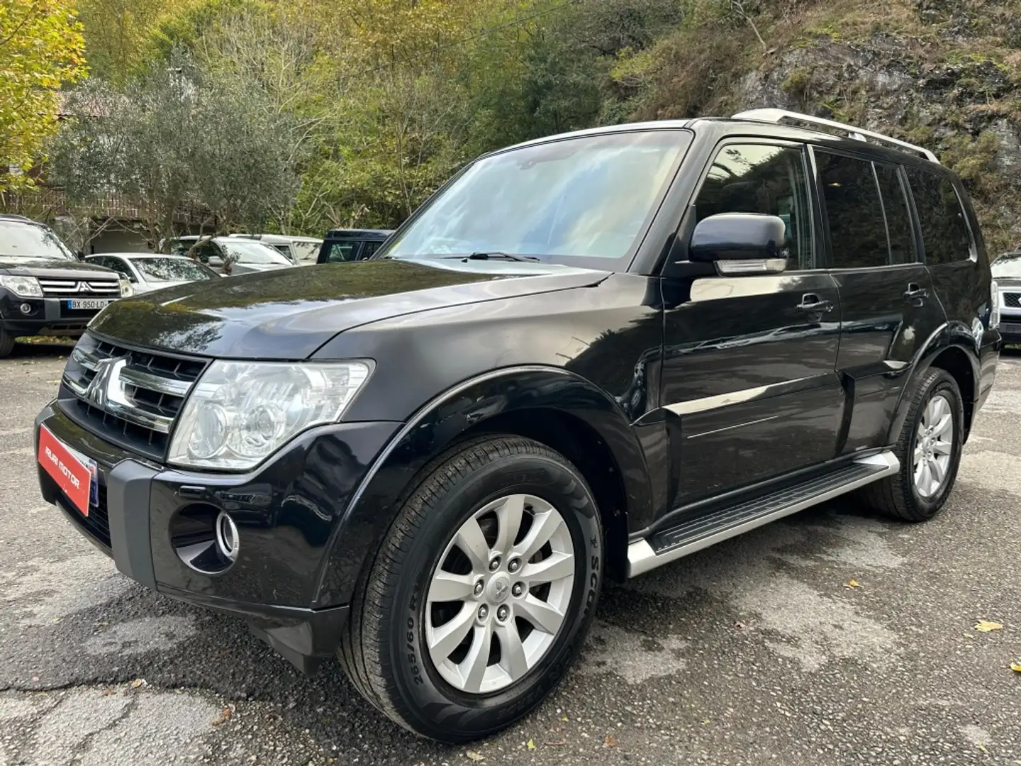 Mitsubishi Montero 3.2DI-D Motion 5A/T Negru - 2