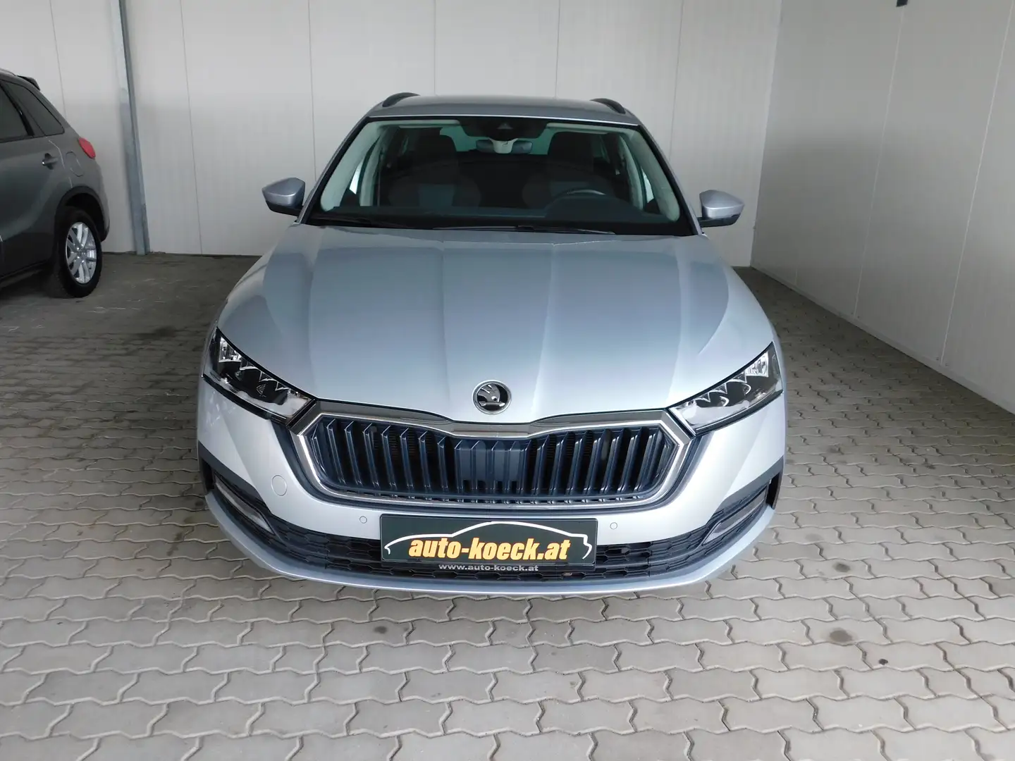 Skoda Octavia Ambition Grau - 2