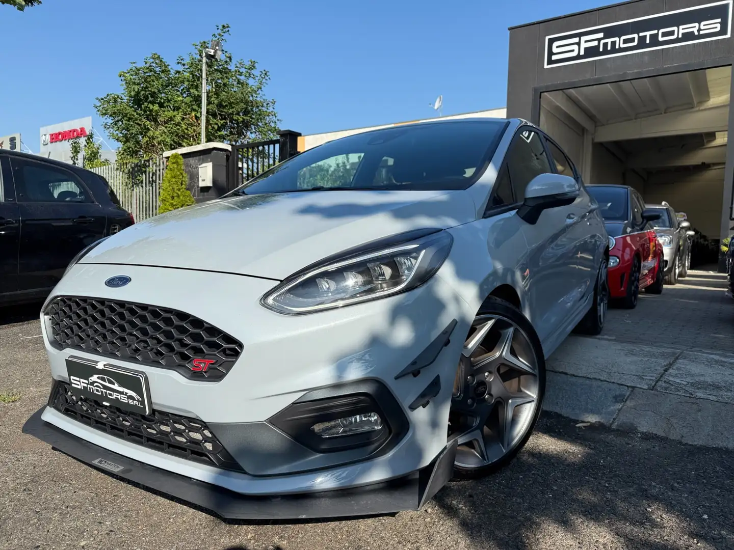 Ford Fiesta 1.5 Ecoboost 200 CV 5 porte ST Grigio - 2
