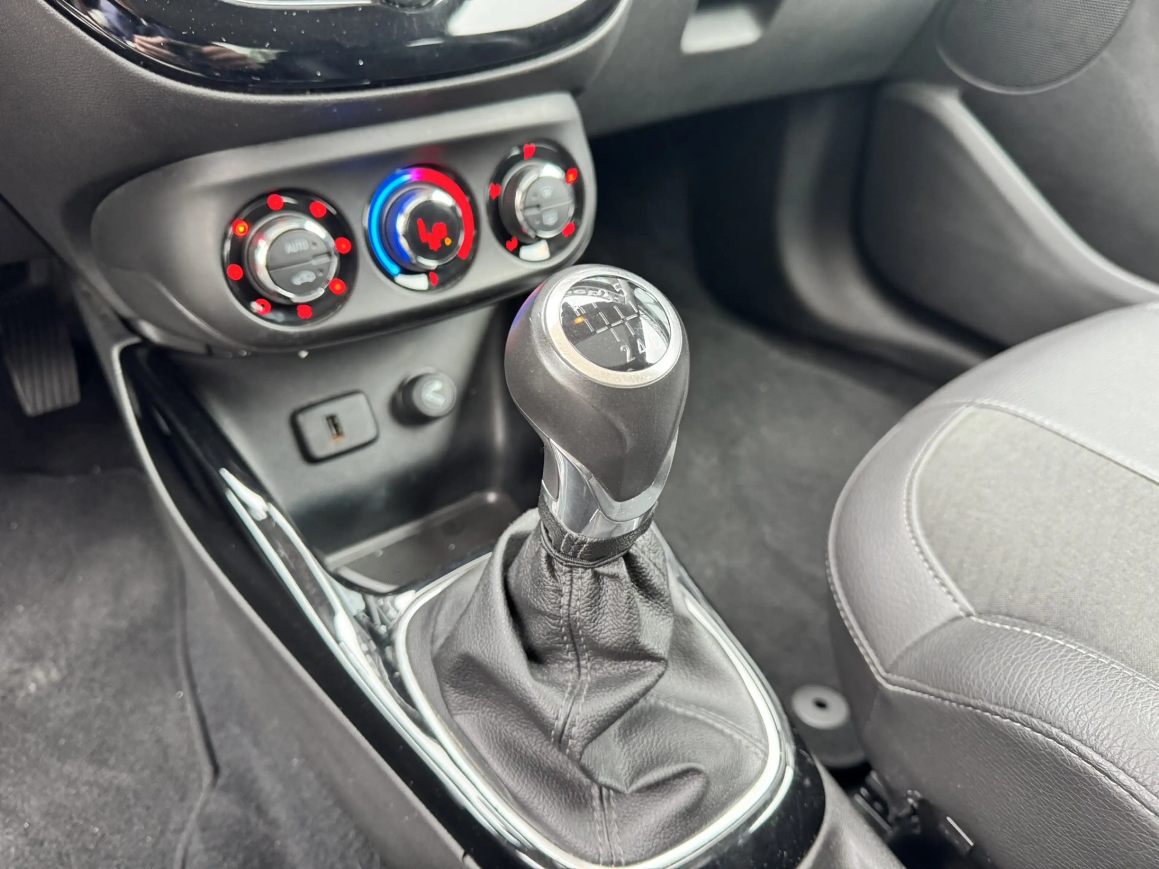 Opel Adam 1.0 Turbo Rocks — photo 25