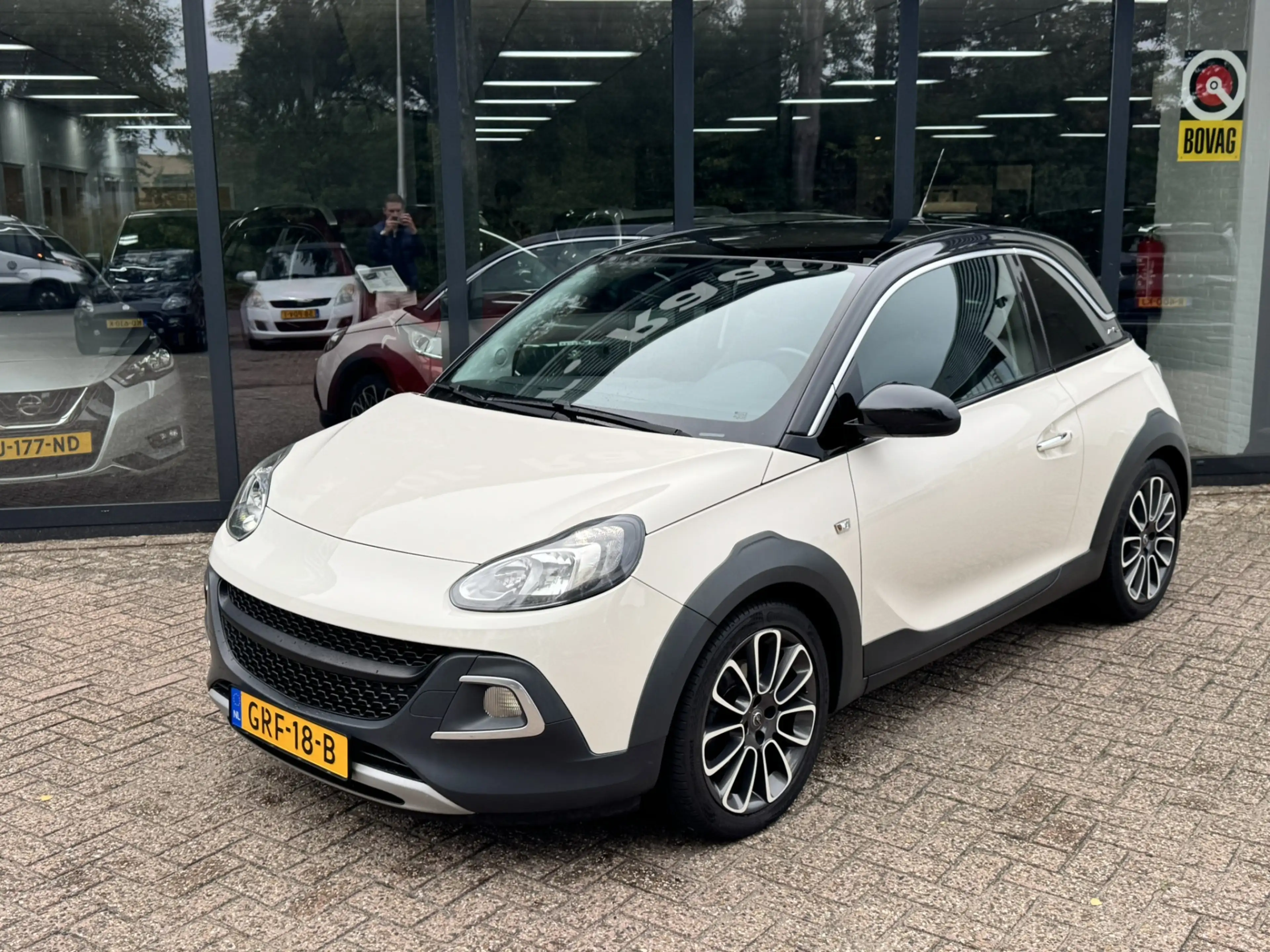 Opel Adam 1.0 Turbo Rocks — photo 2
