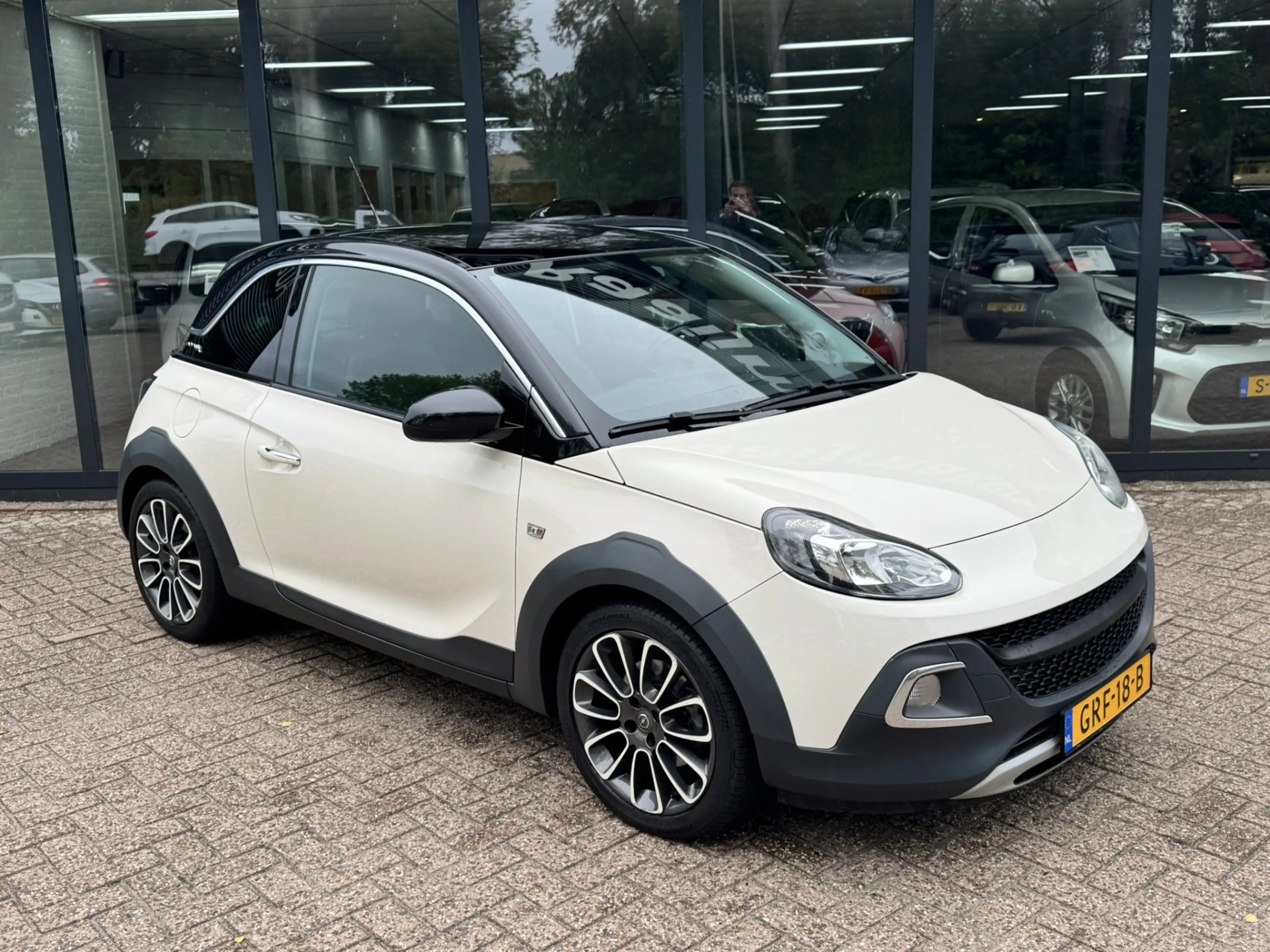 Opel Adam 1.0 Turbo Rocks — photo 4
