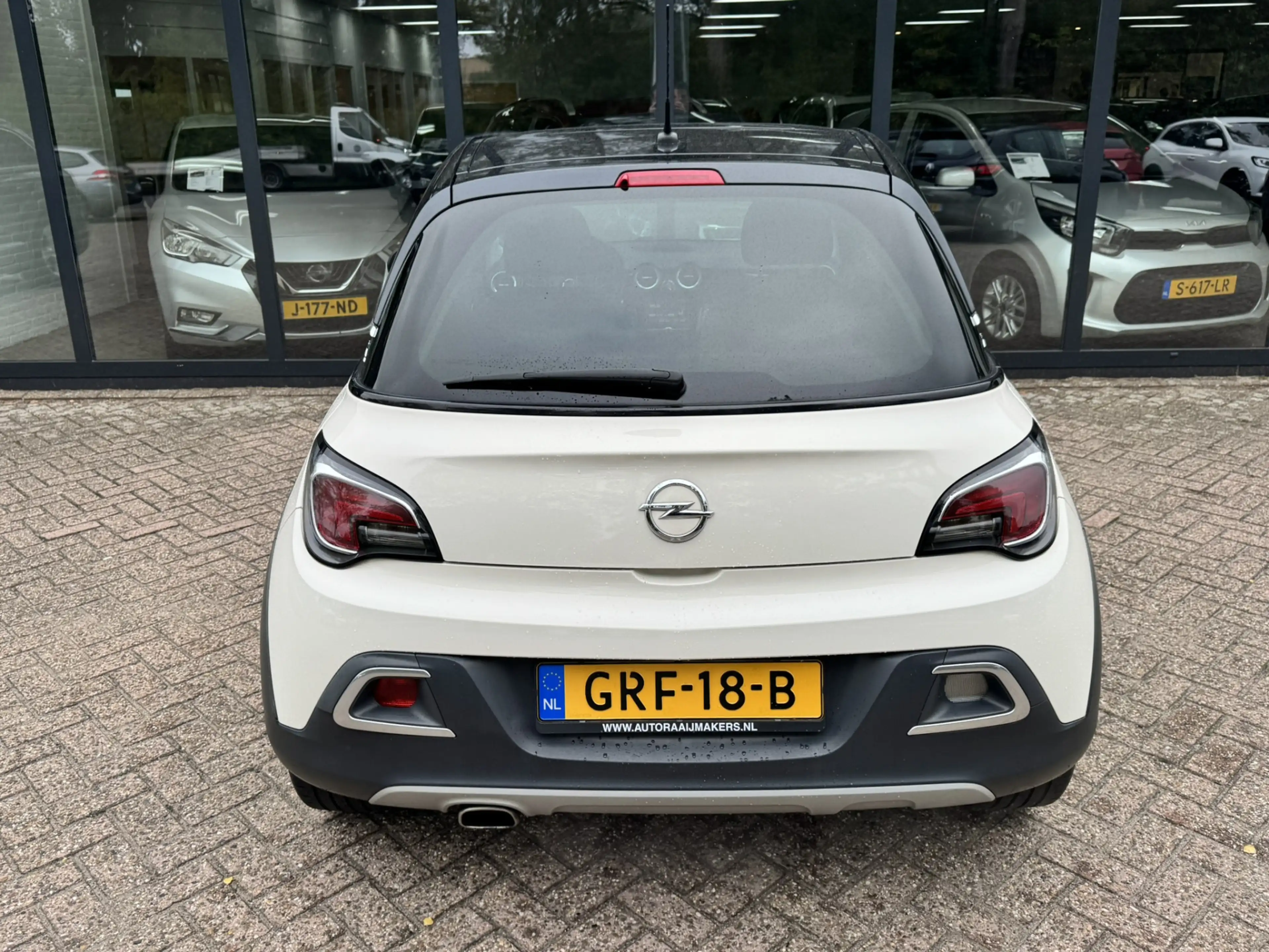 Opel Adam 1.0 Turbo Rocks — photo 12