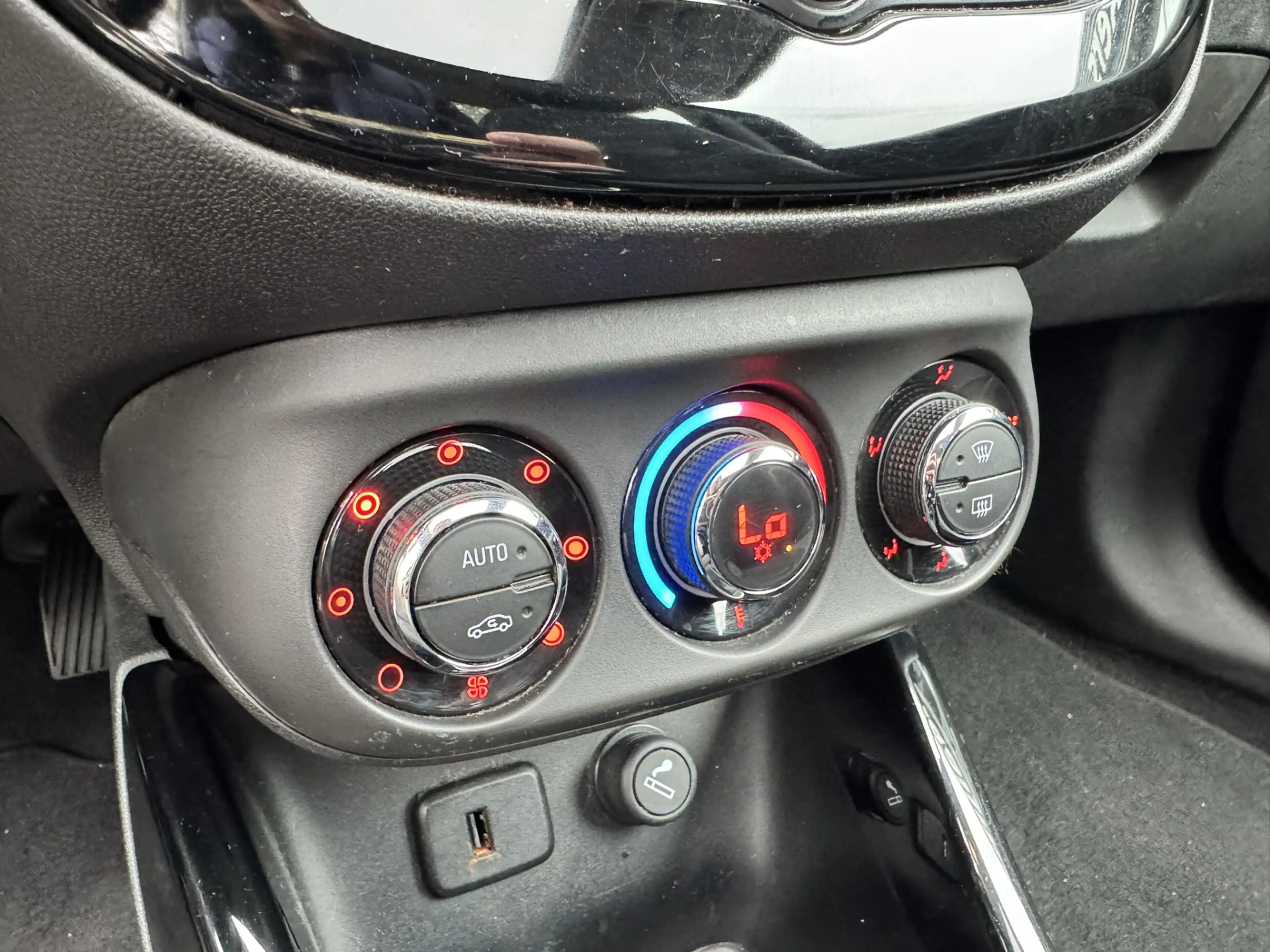 Opel Adam 1.0 Turbo Rocks — photo 9