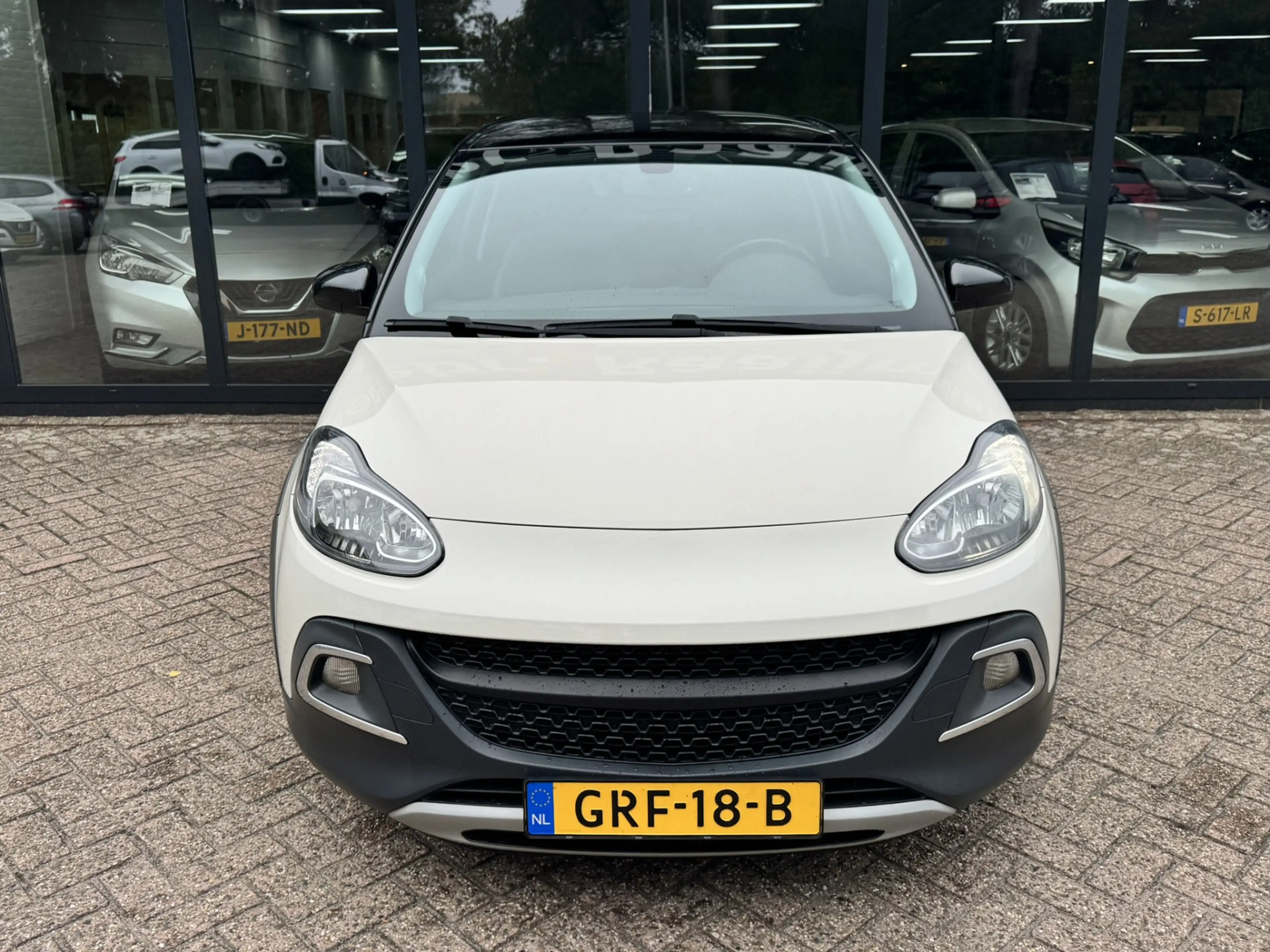 Opel Adam 1.0 Turbo Rocks — photo 3