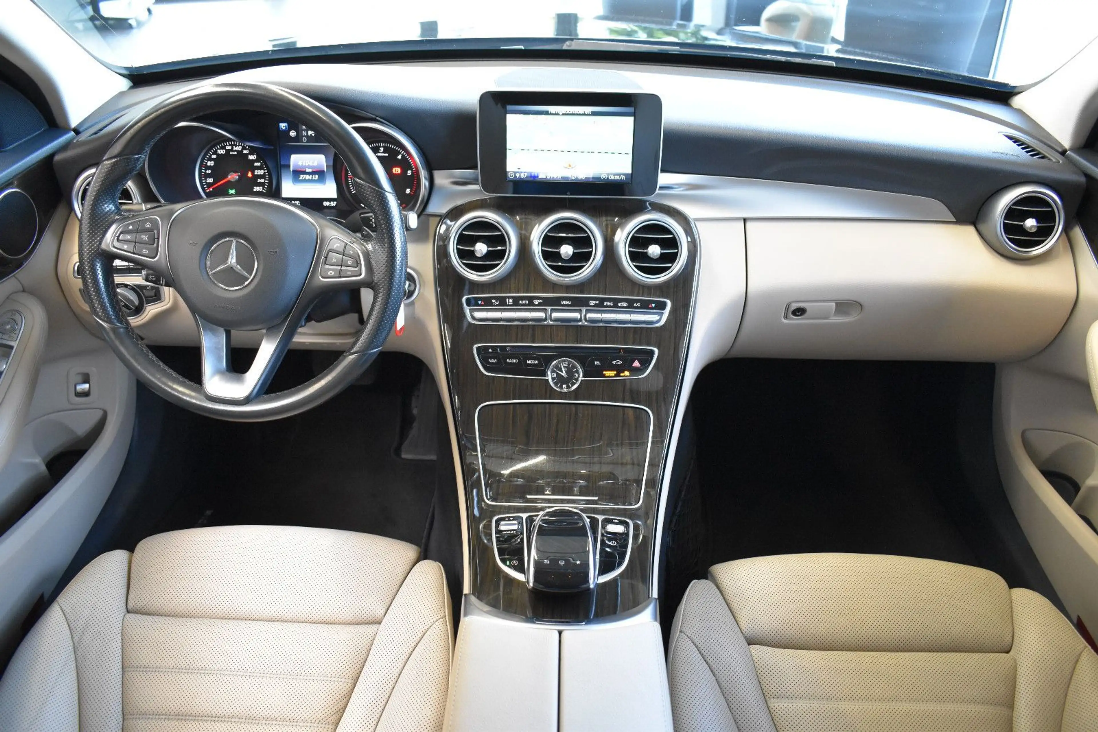 Mercedes-Benz C 220 C220d T Aut. Avantgarde LED~Distronic~Sitzlüftg. — photo 3