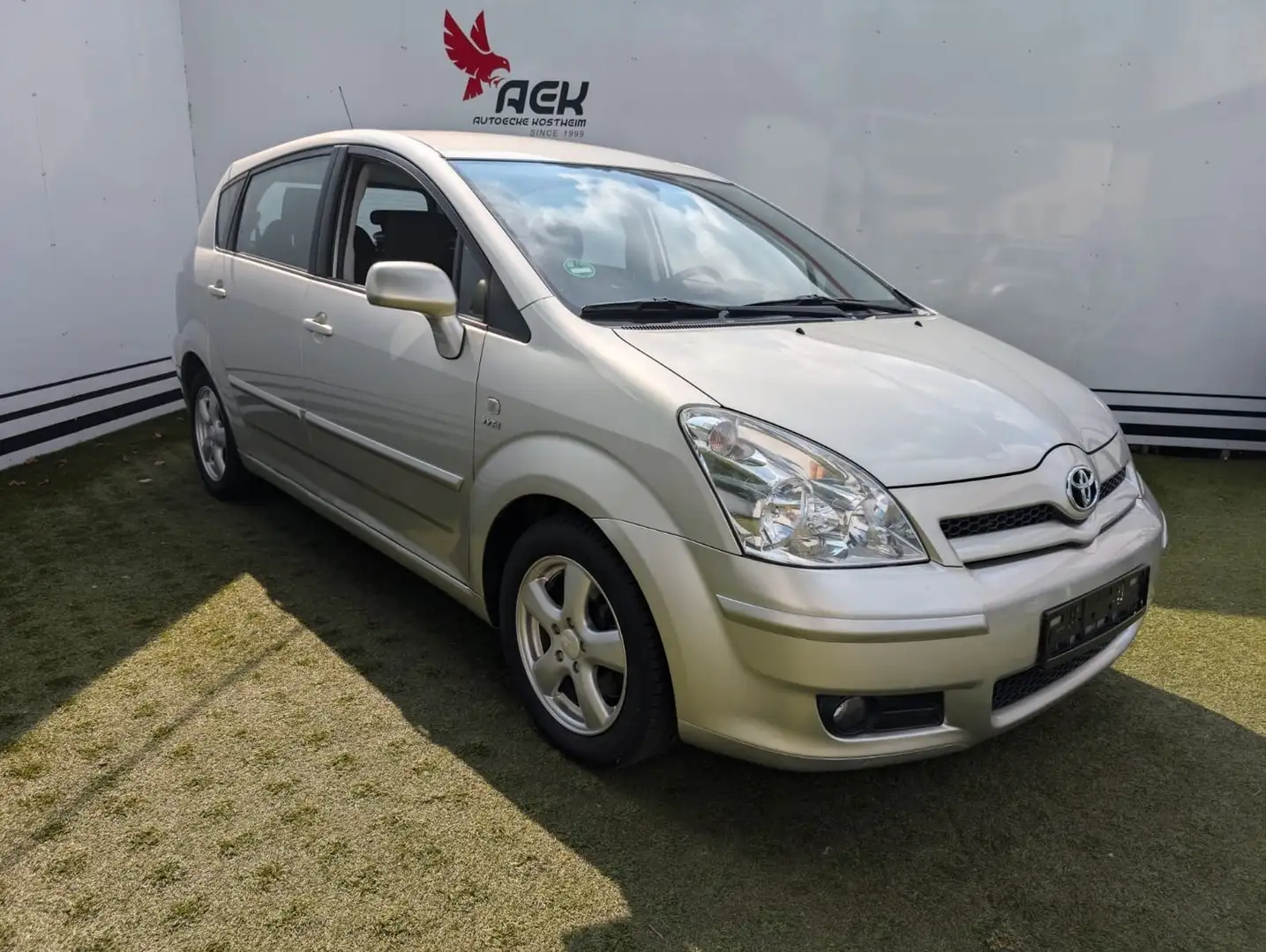 Toyota Corolla Verso 1.8 Sol Automatik 1.Hand! 7-Sitzer Argent - 1