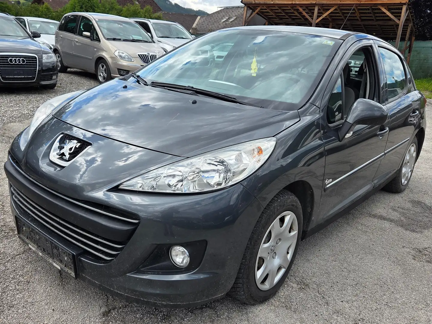 Peugeot 207 207 Active 1,4 16V VTi Active Grau - 1