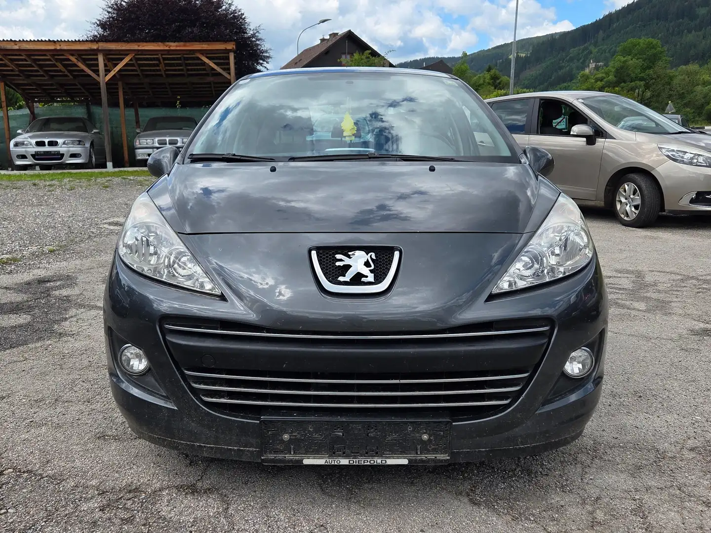 Peugeot 207 207 Active 1,4 16V VTi Active Grau - 2