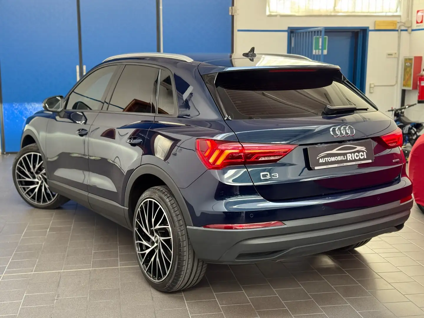 Audi Q3 Q3 35 TDI quattro S tronic Blauw - 2