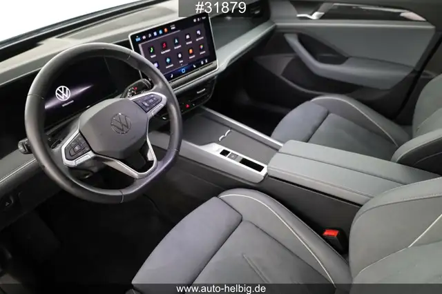 Volkswagen Passat view 10
