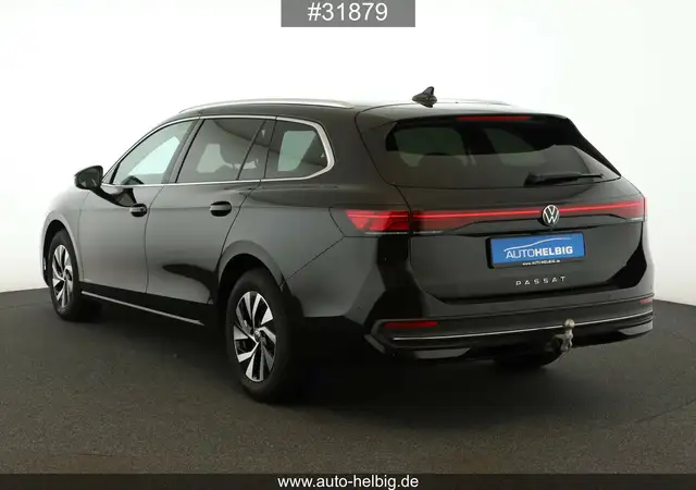 Volkswagen Passat view 3