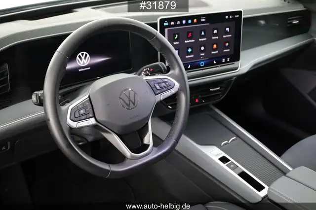 Volkswagen Passat view 11