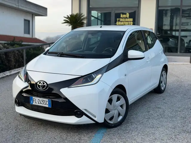 Toyota Aygo Aygo II 2014 5p 1.0 x-wave m-mt my15