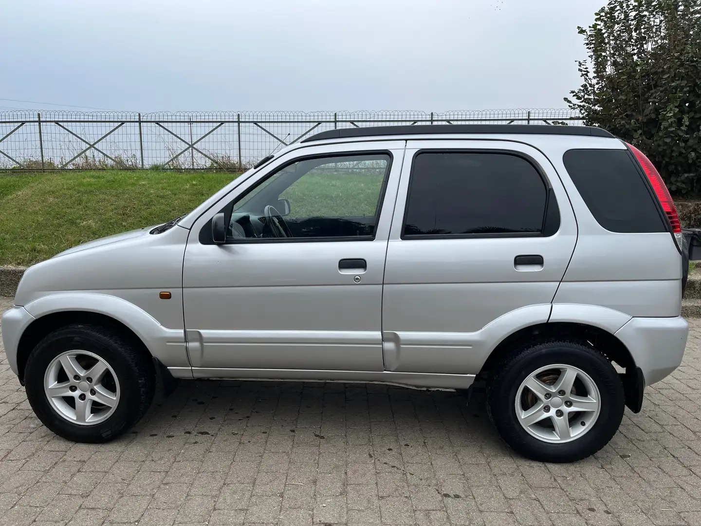 Daihatsu Terios Terios 1.3 SX Grijs - 1