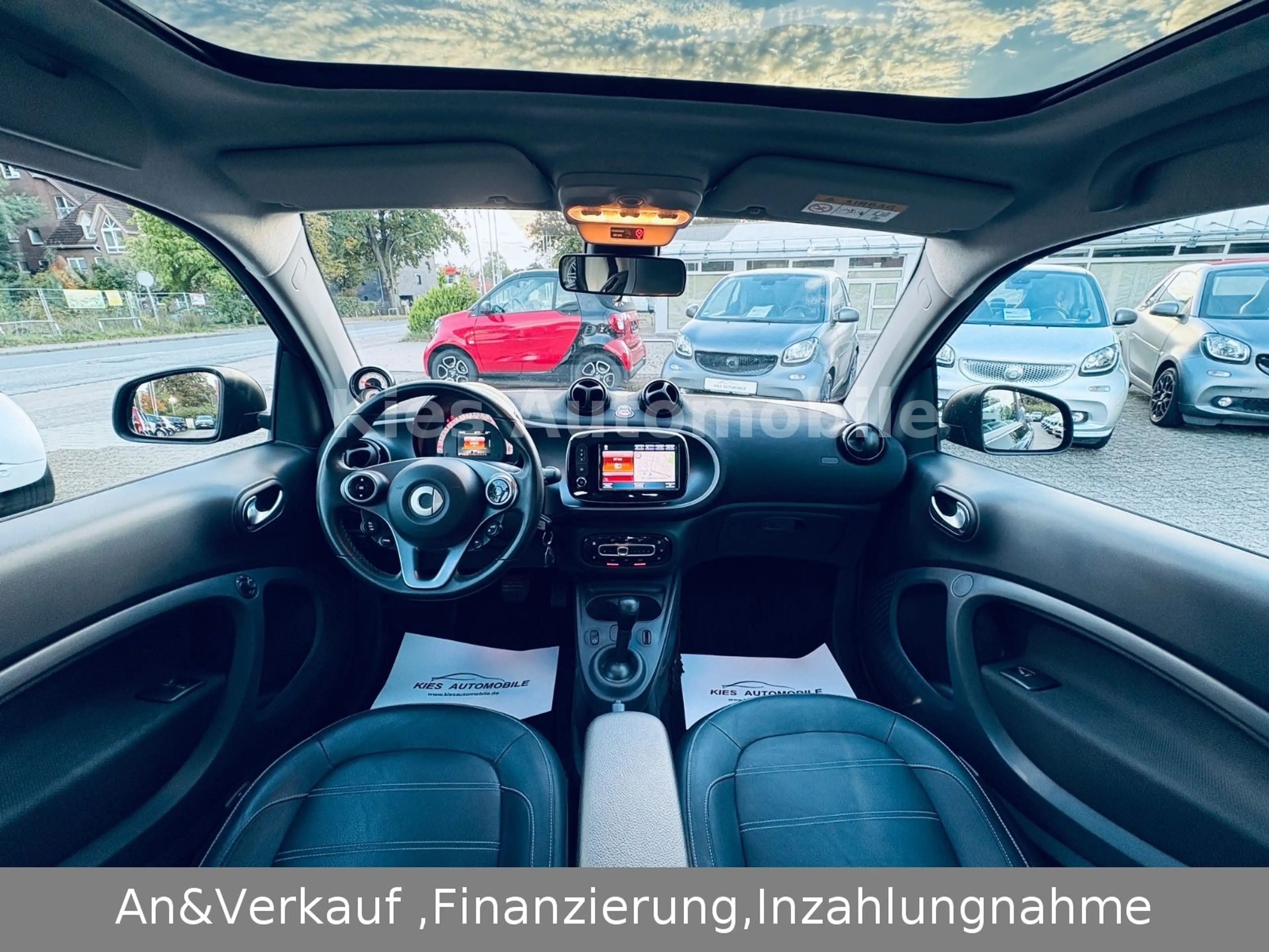 smart forTwo Prime 90Ps AUTOM/LEDER/NAVI/KAMERA/PANO — photo 14