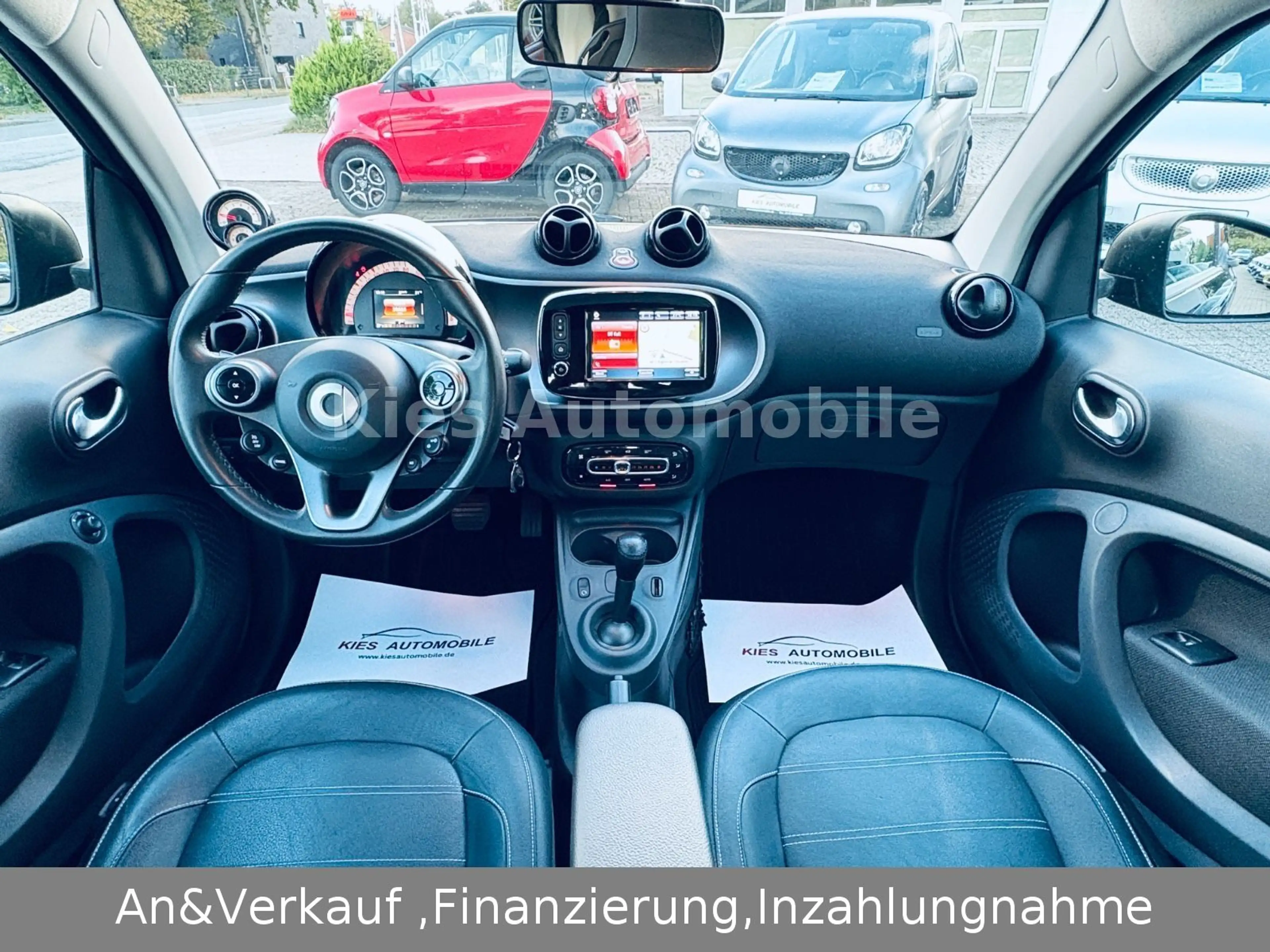 smart forTwo Prime 90Ps AUTOM/LEDER/NAVI/KAMERA/PANO — photo 9