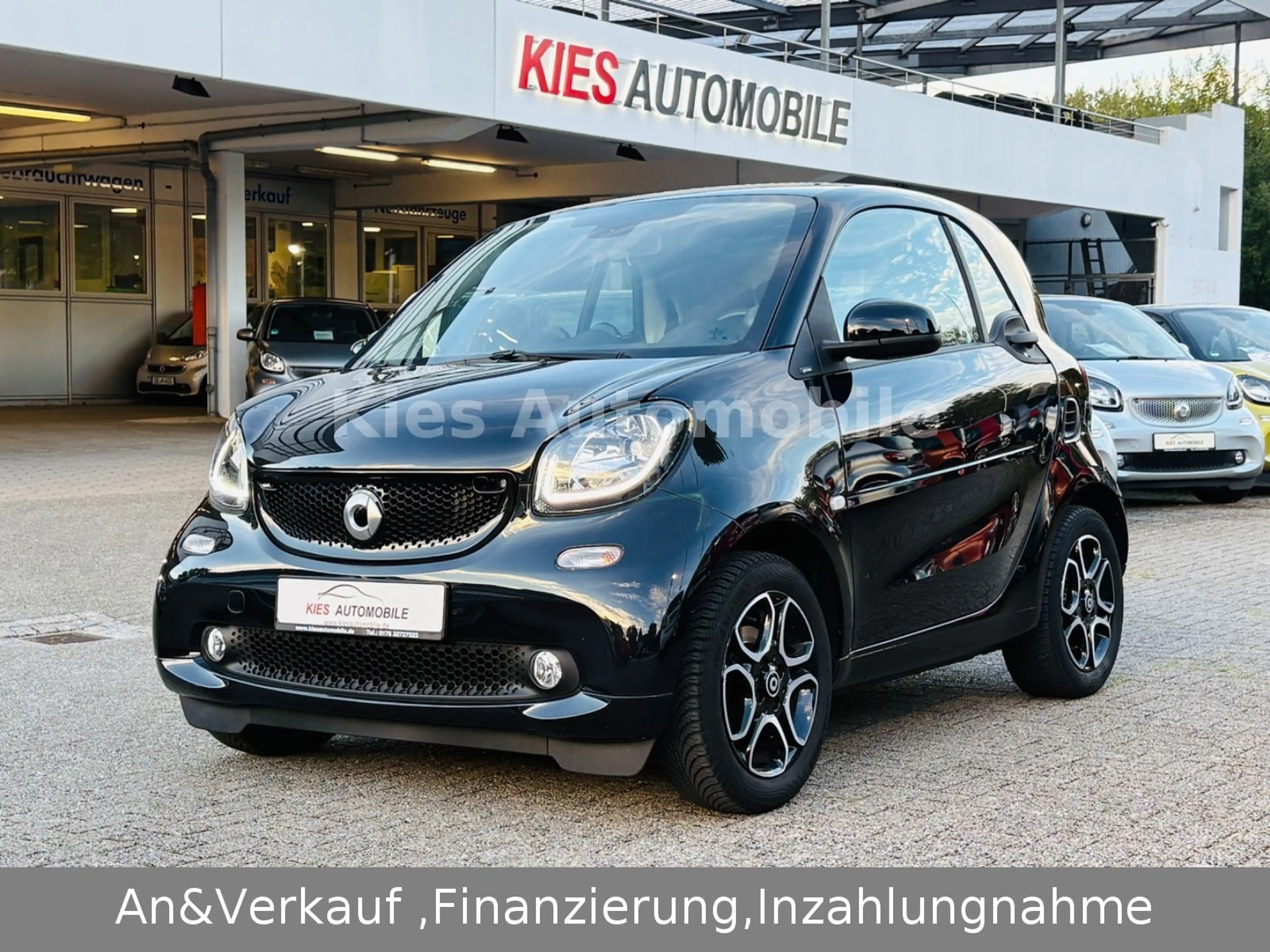 smart forTwo Prime 90Ps AUTOM/LEDER/NAVI/KAMERA/PANO