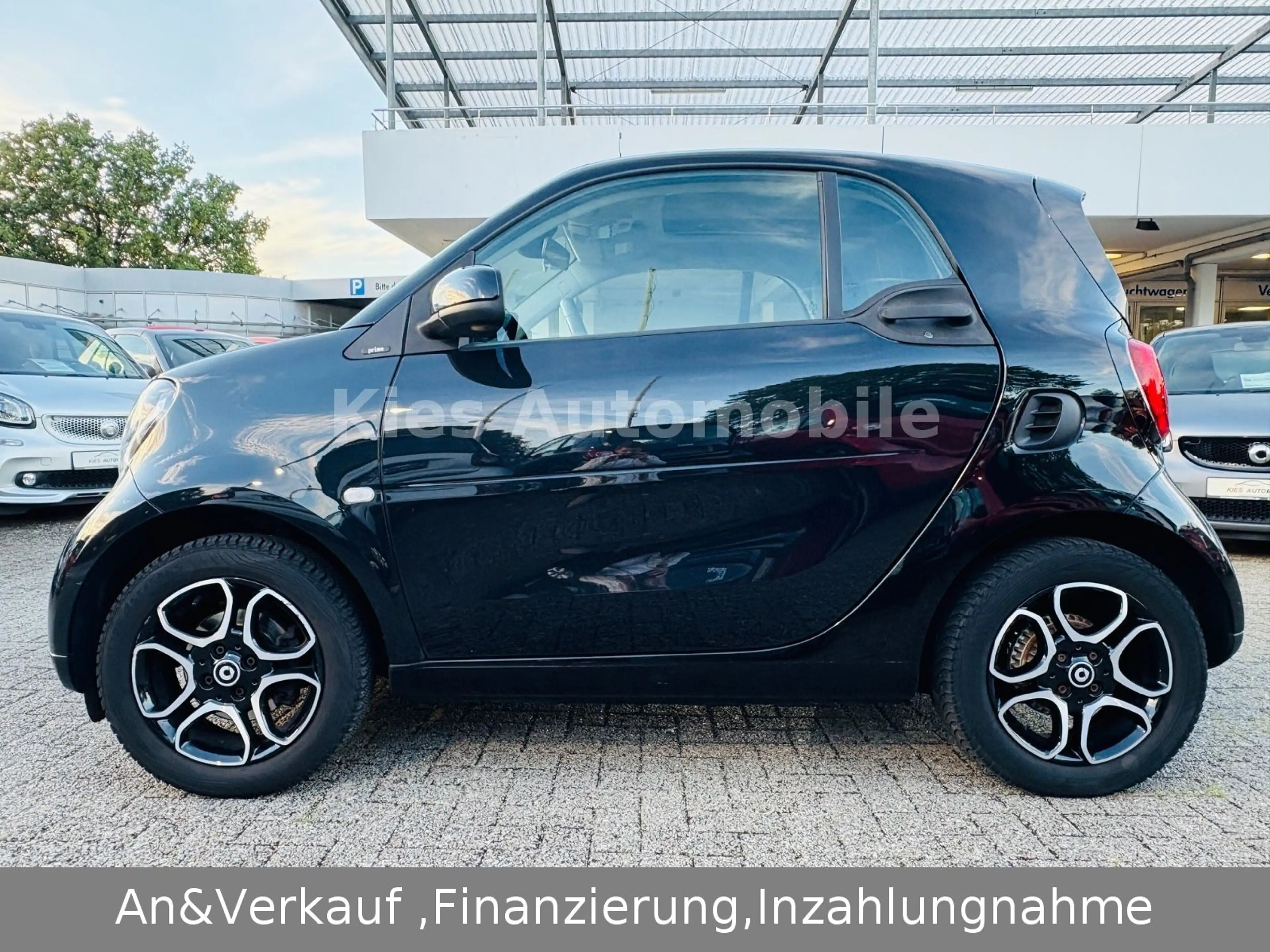 smart forTwo Prime 90Ps AUTOM/LEDER/NAVI/KAMERA/PANO — photo 5