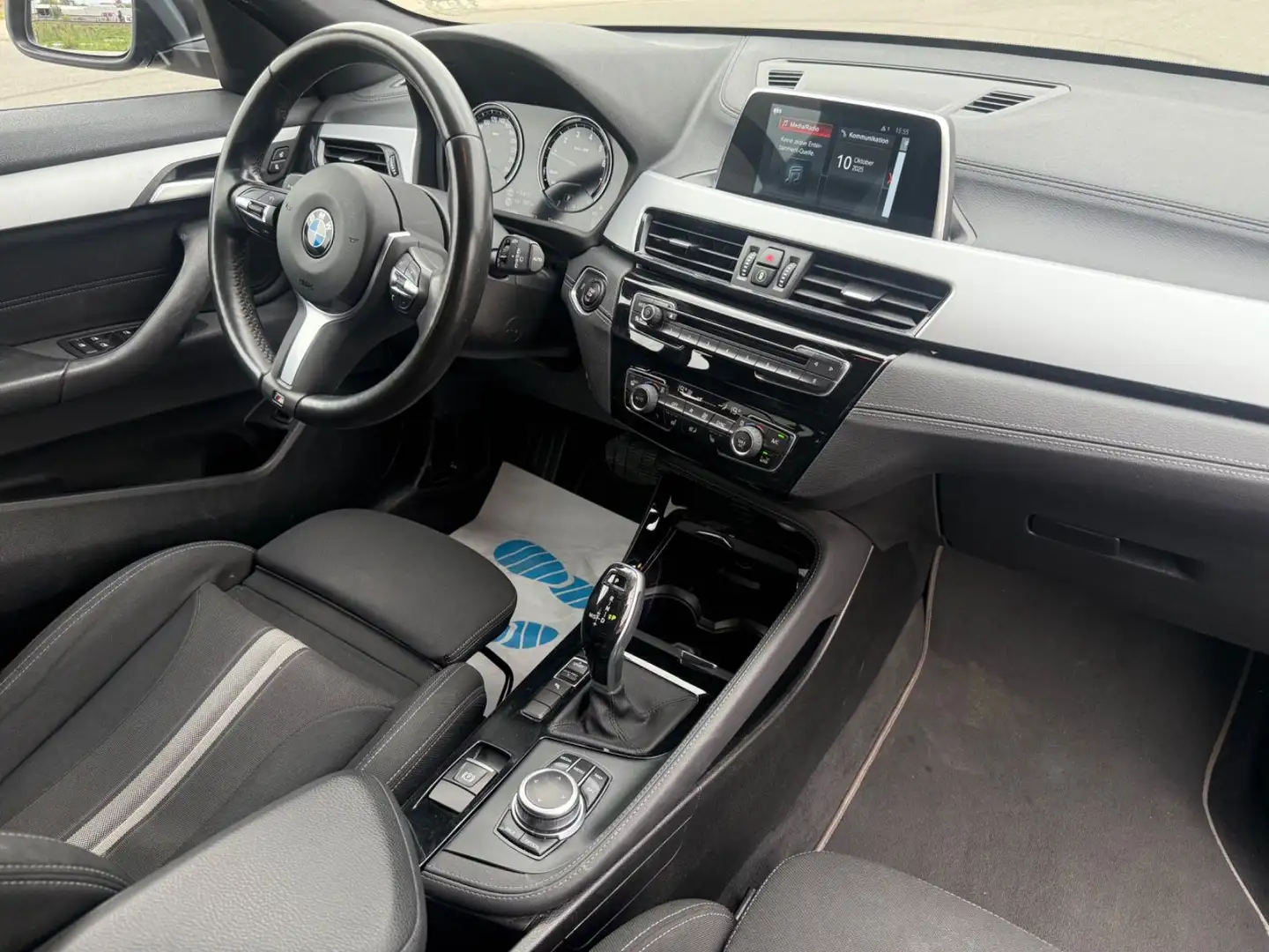 BMW X2 sDrive 18 i Advantage SPORTSITZE+KAMERA+NAVI Noir - 2