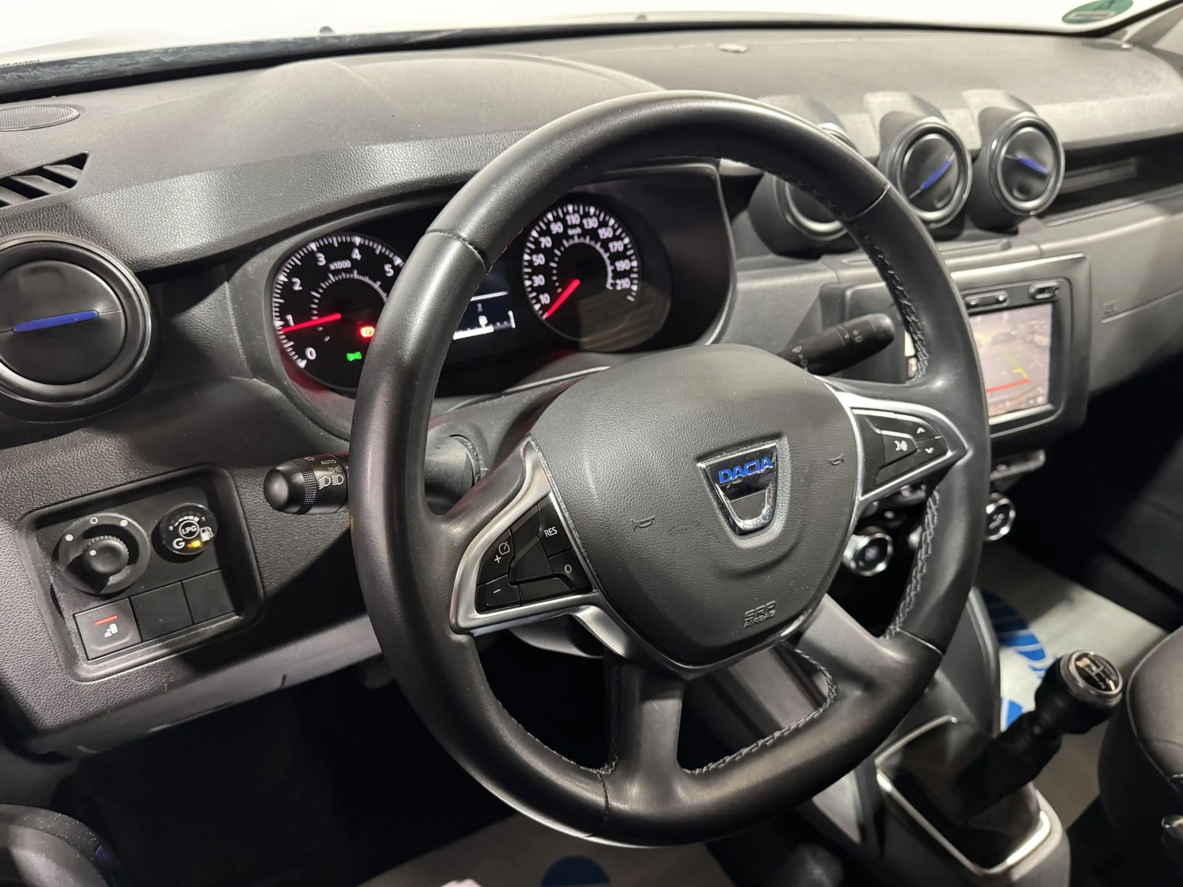 Dacia Duster Access*1.HAND*LPG*KAMERA*TOTWINKEL*SHZ* — photo 11