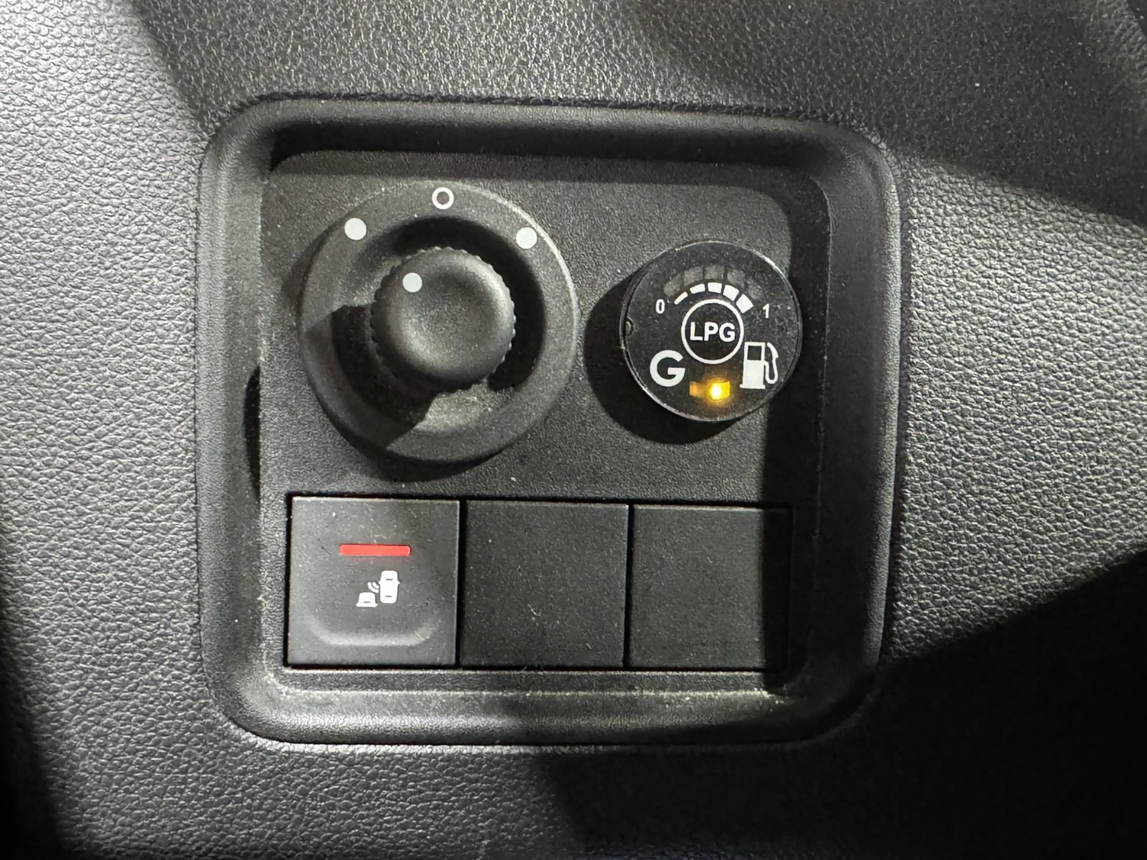 Dacia Duster Access*1.HAND*LPG*KAMERA*TOTWINKEL*SHZ* — photo 14