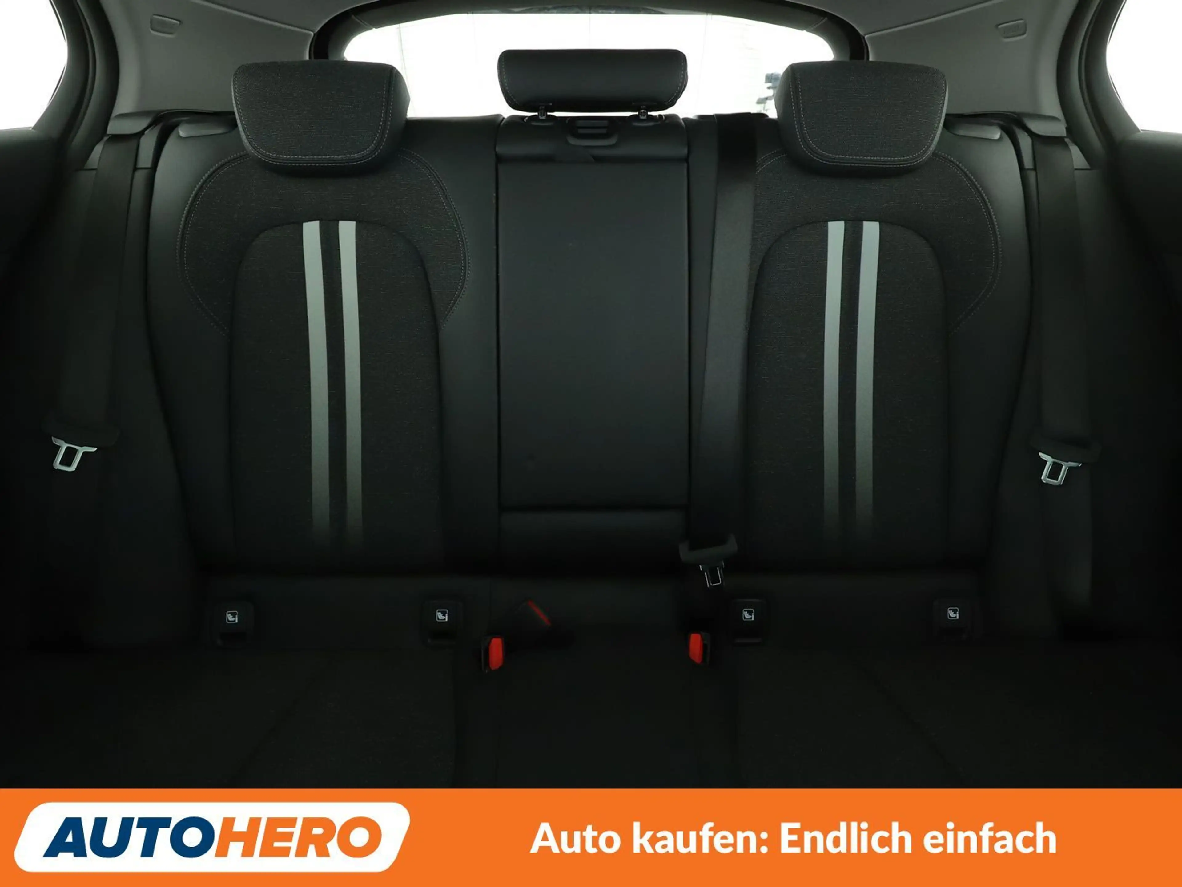 BMW 120 120d xDrive Sport Line Aut.*LED*TEMPO*PDC*SHZ* — photo 15