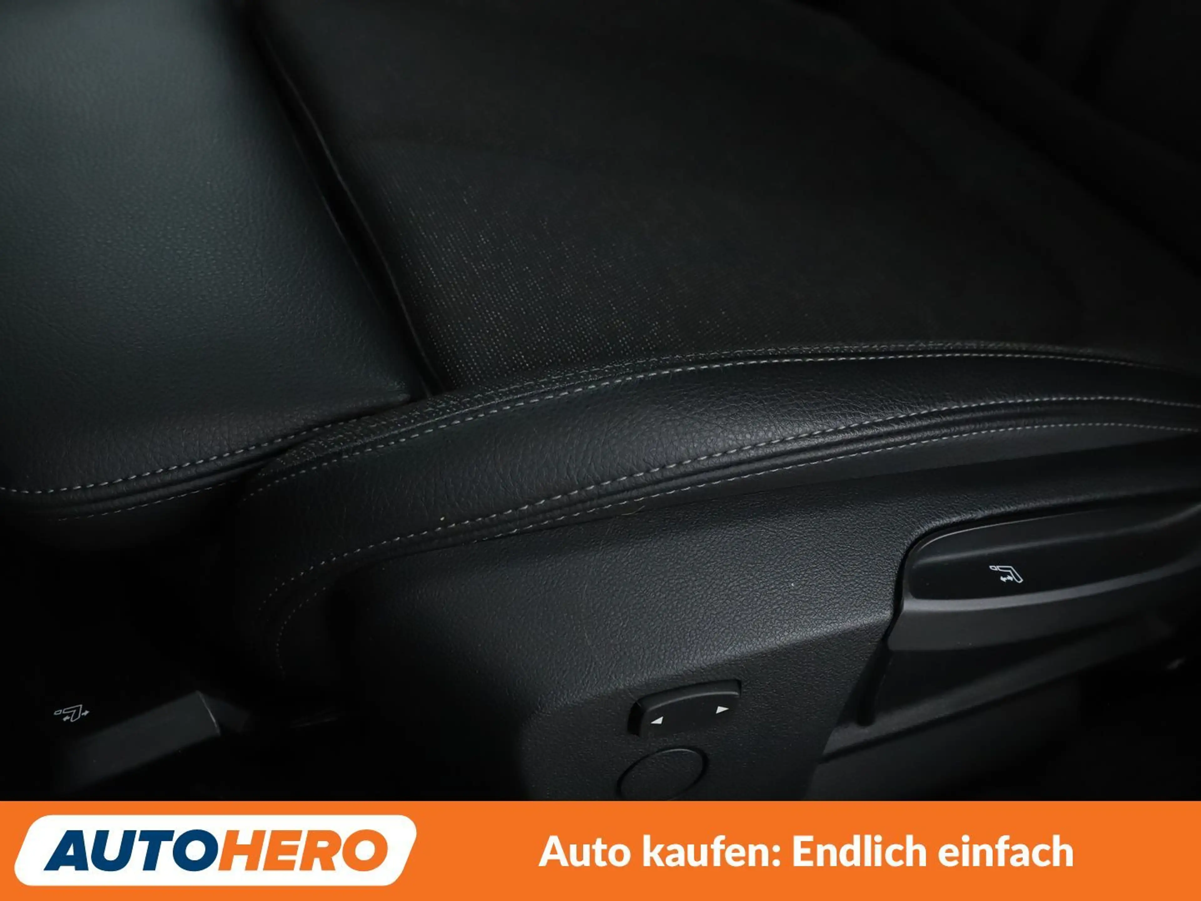 BMW 120 120d xDrive Sport Line Aut.*LED*TEMPO*PDC*SHZ* — photo 29