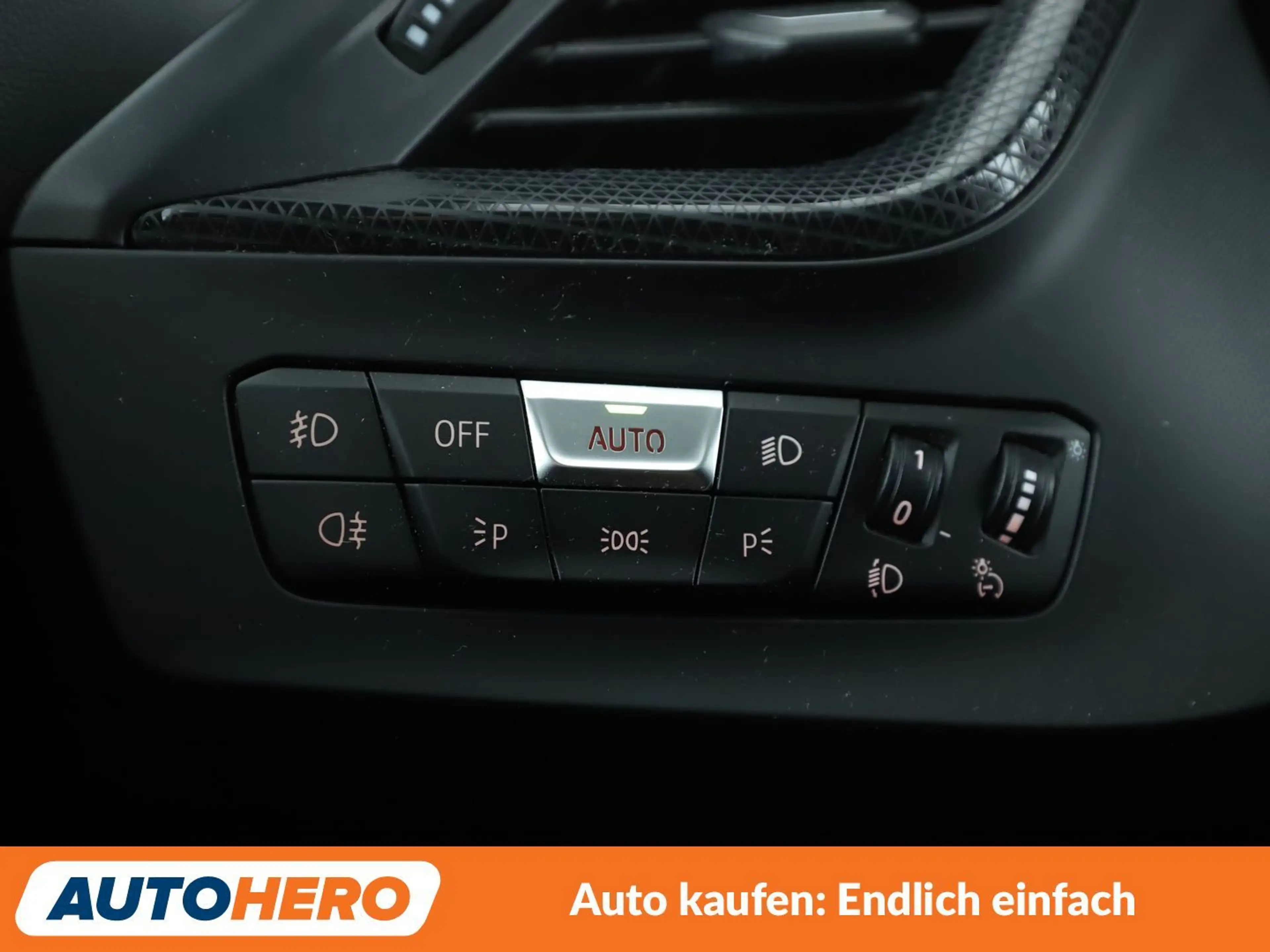 BMW 120 120d xDrive Sport Line Aut.*LED*TEMPO*PDC*SHZ* — photo 26