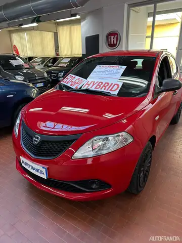 Lancia YPSILON 1.0 HYBRID - SILVER