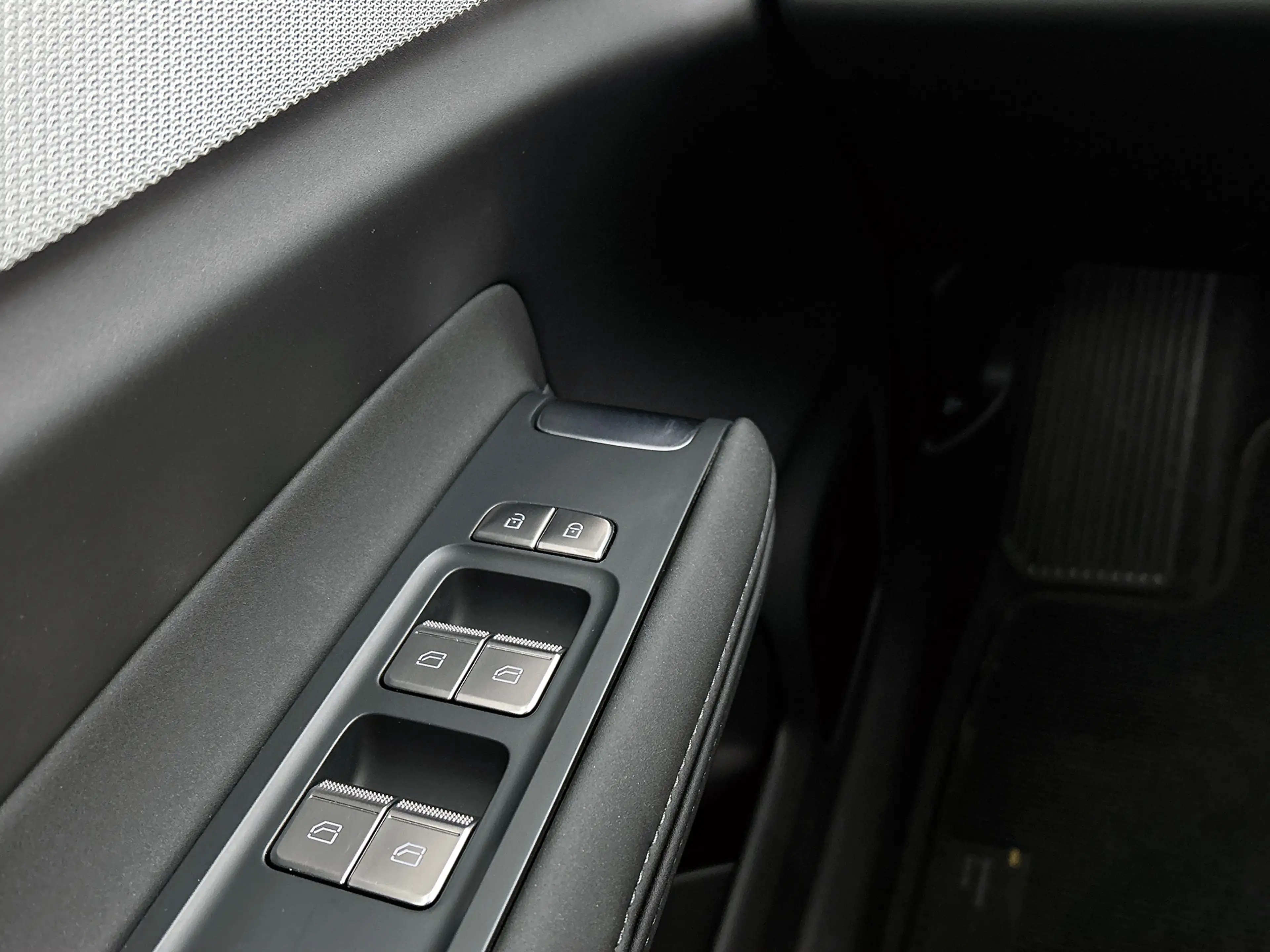 Polestar 4 Long Range Single motor Plus 100 kWh 22 kW lader, — photo 38