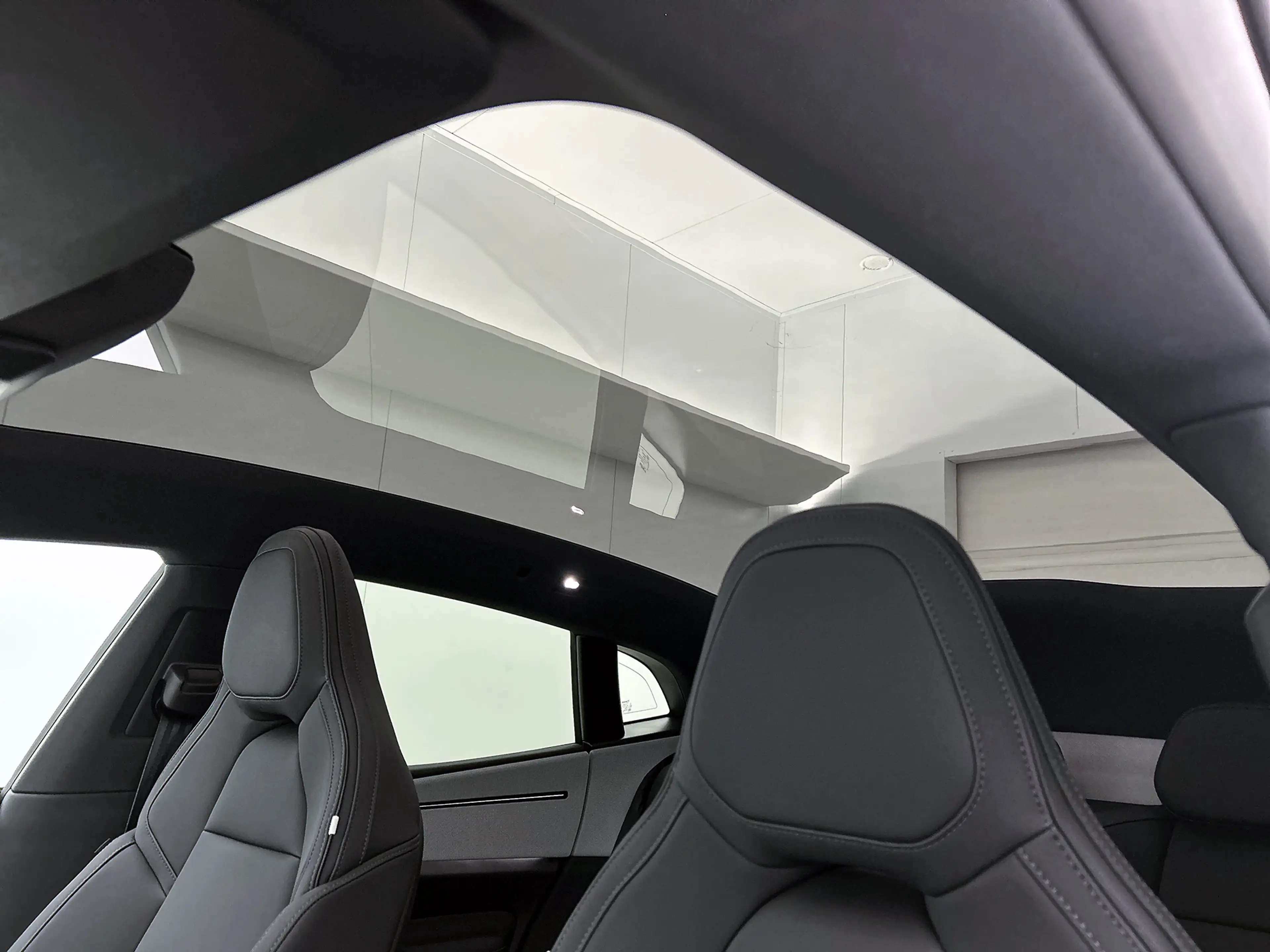 Polestar 4 Long Range Single motor Plus 100 kWh 22 kW lader, — photo 37
