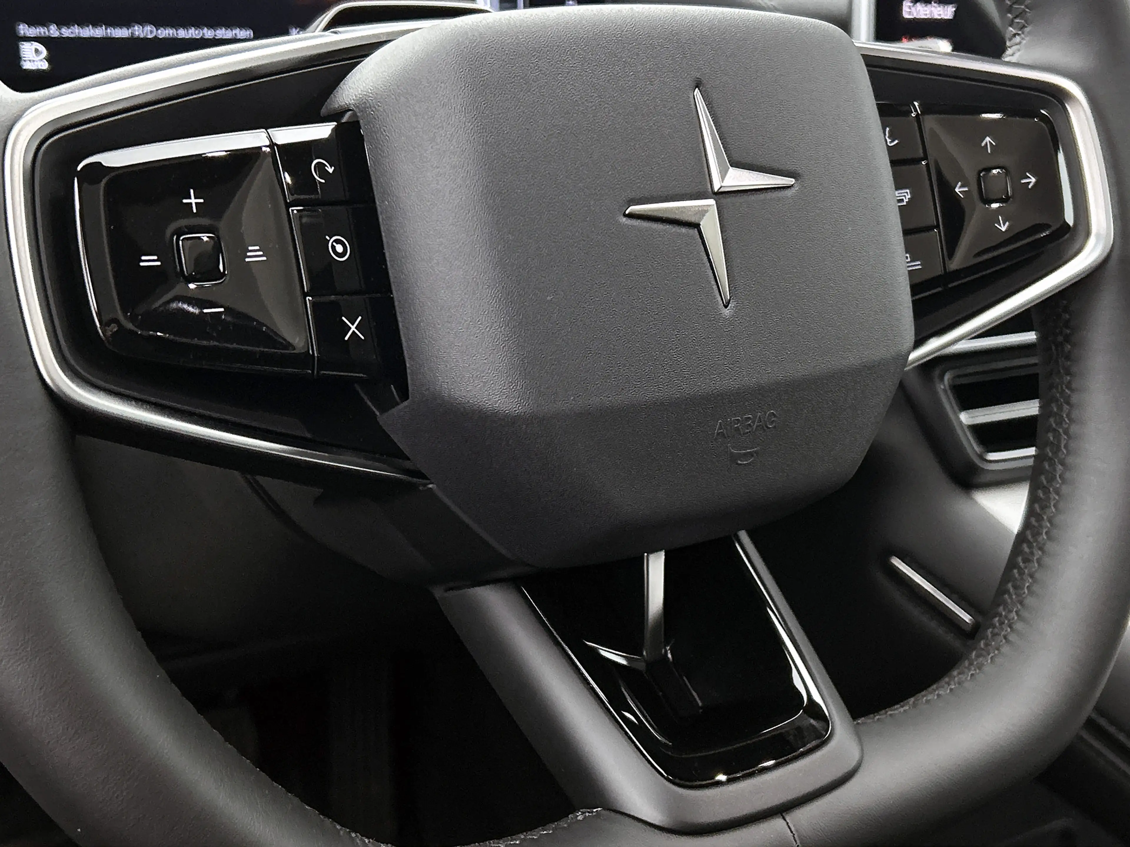 Polestar 4 Long Range Single motor Plus 100 kWh 22 kW lader, — photo 40
