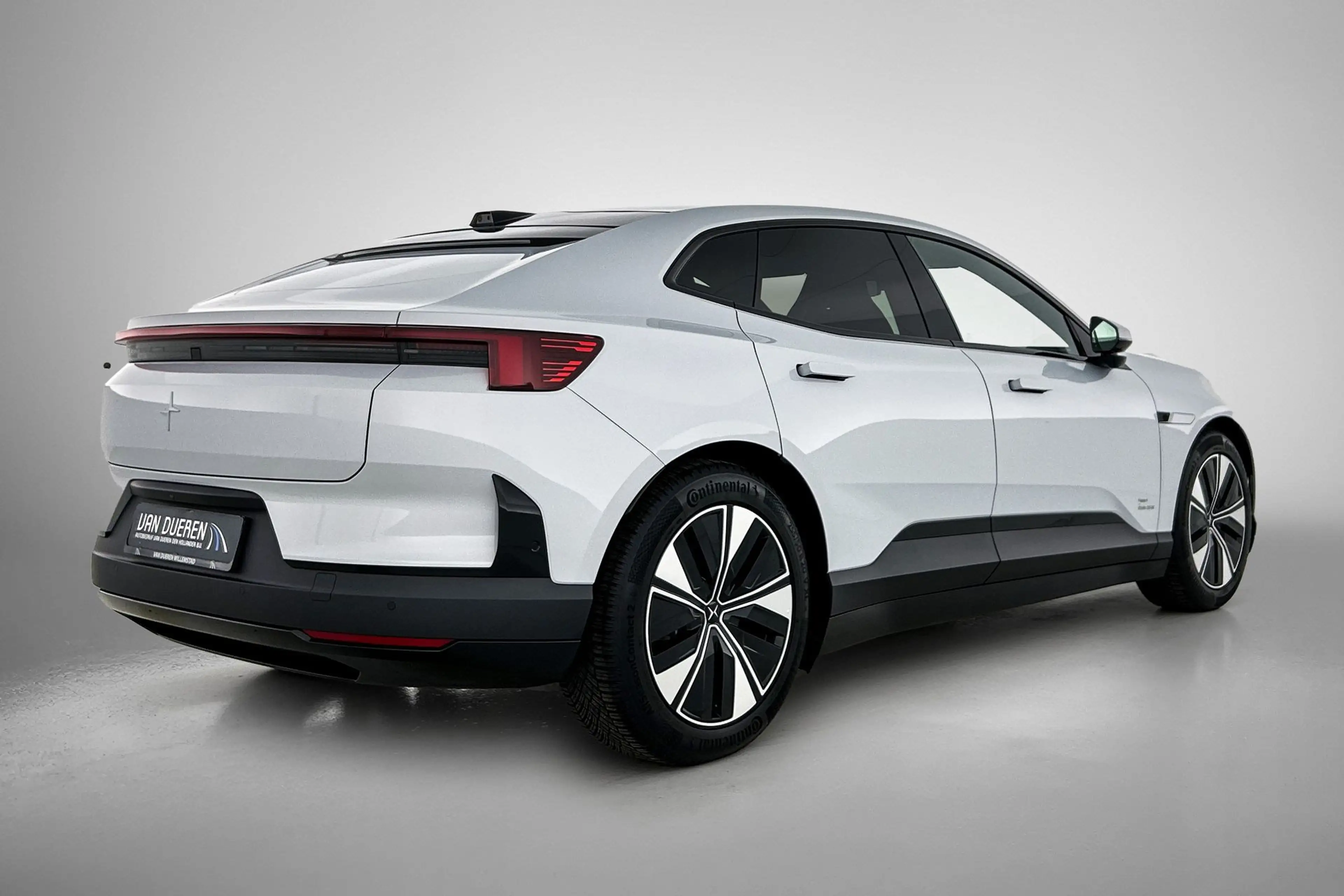 Polestar 4 Long Range Single motor Plus 100 kWh 22 kW lader, — photo 5