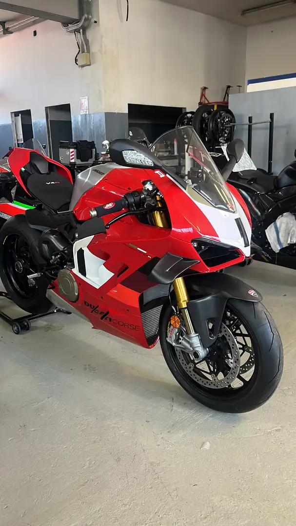Ducati Panigale V4 R - 2