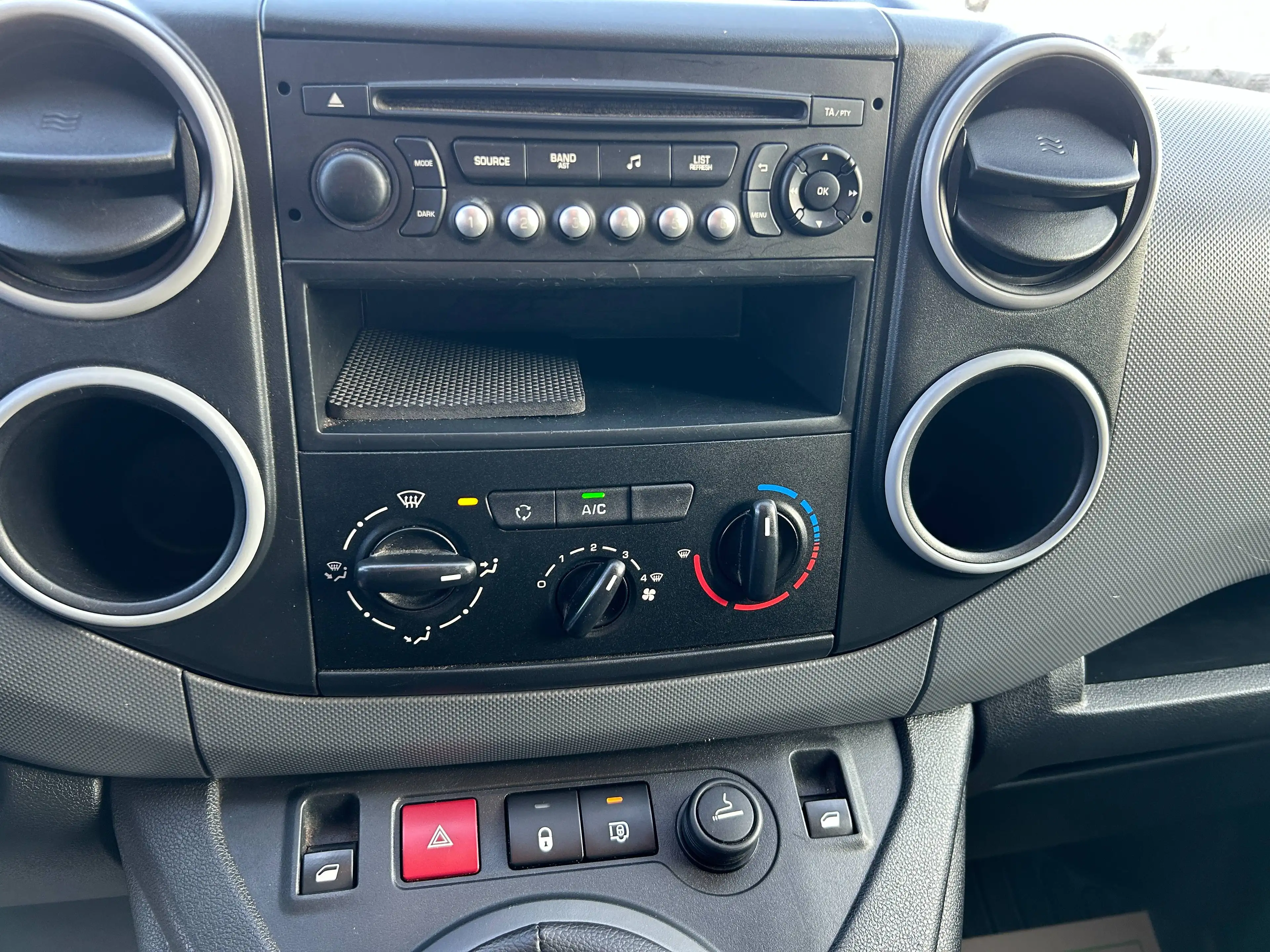 Citroen Berlingo 1.6 hdi 73 kw  nette wagen zie foto's — photo 12