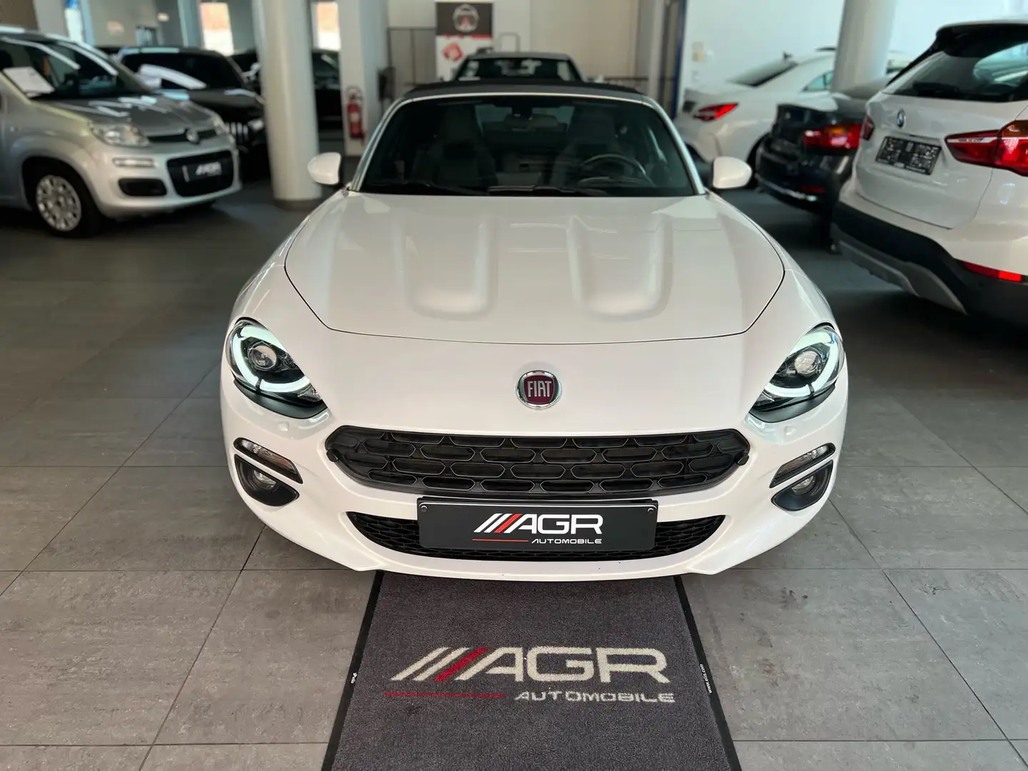 Fiat 124 Spider 1.4 état show room Wit - 2