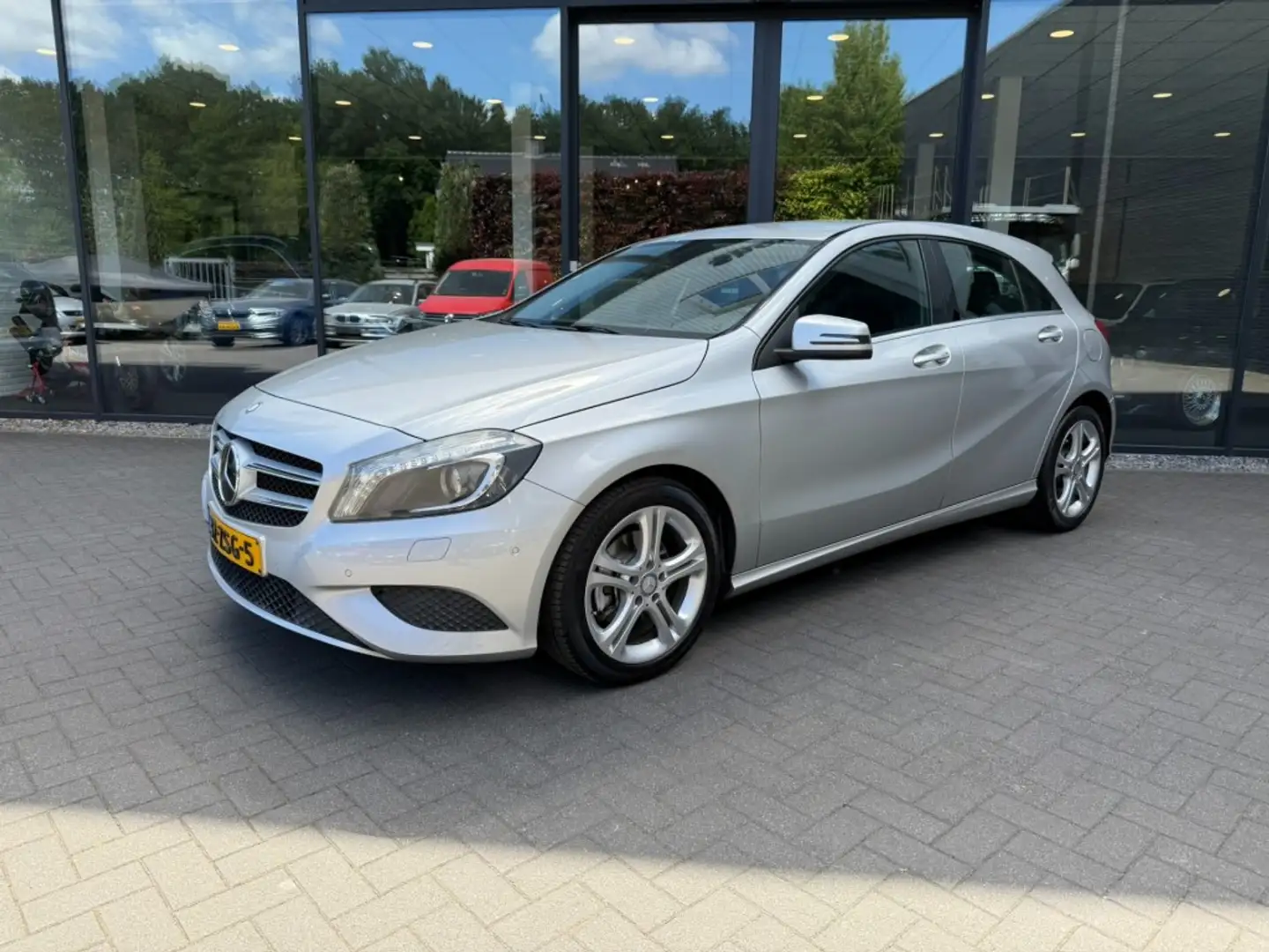 Mercedes-Benz A 180 180 Ambition,Xenon,Half Leer,Cruise,Airco,Navi,PDC Grigio - 1