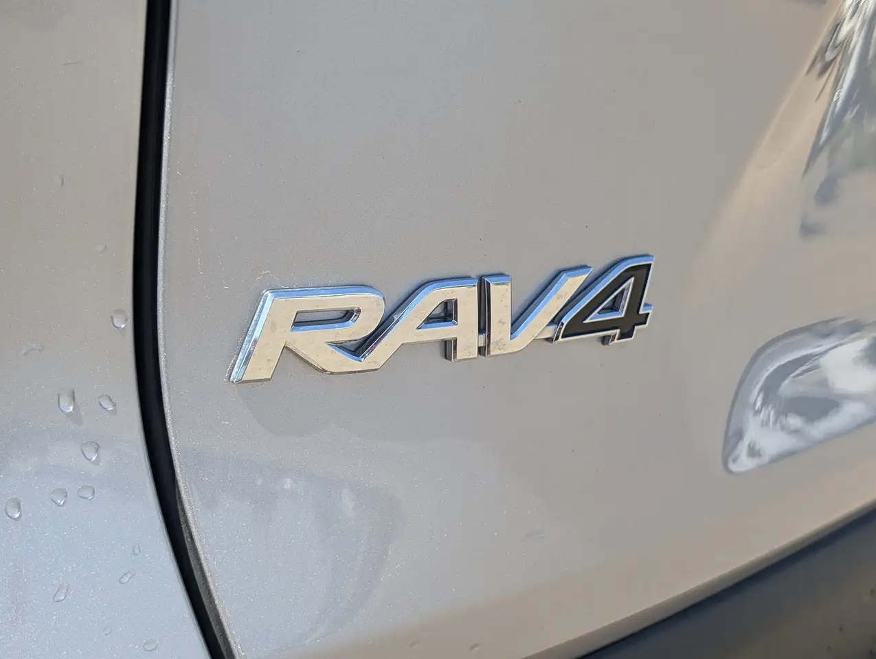 Toyota RAV 4 снимка Toyota RAV 4