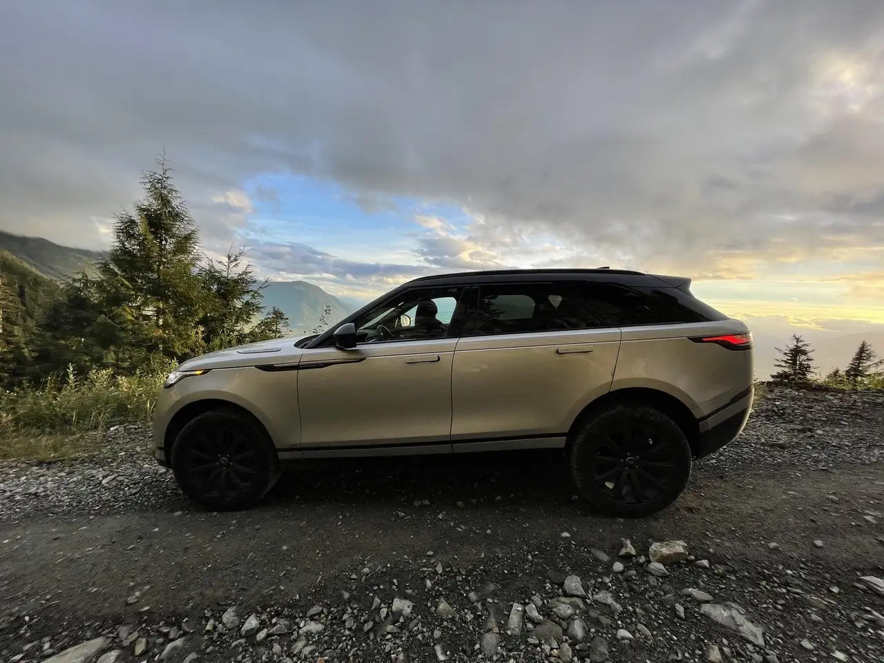Land Rover Range Rover Velar снимка Land Rover Range Rover Velar