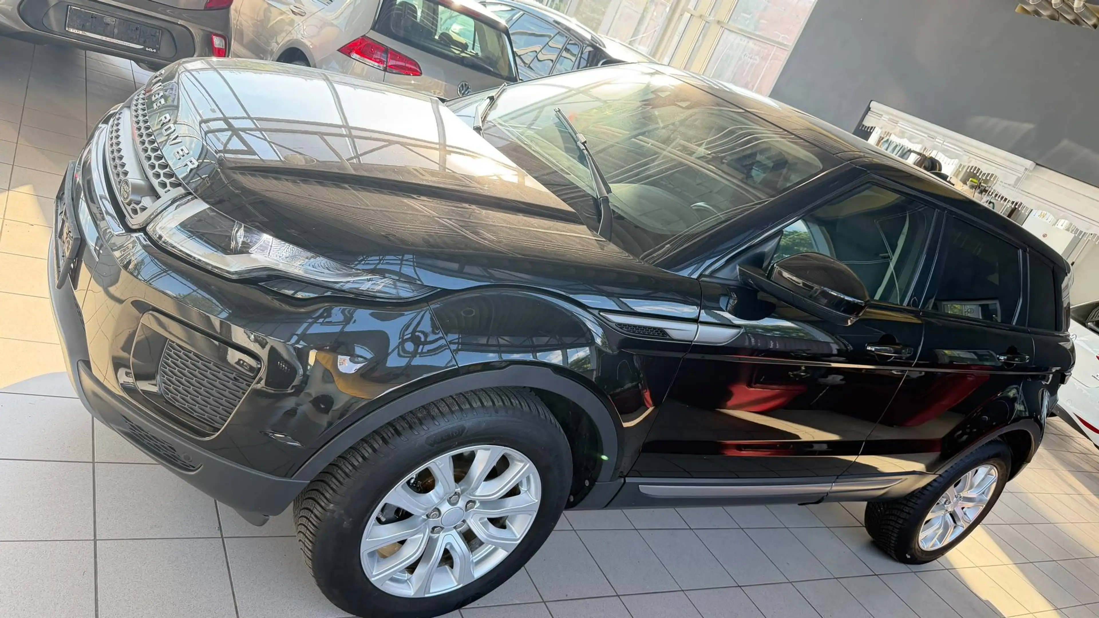Land Rover Range Rover Evoque Pure — photo 3