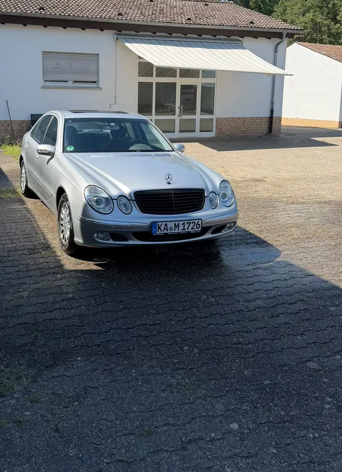 Mercedes-Benz E 320